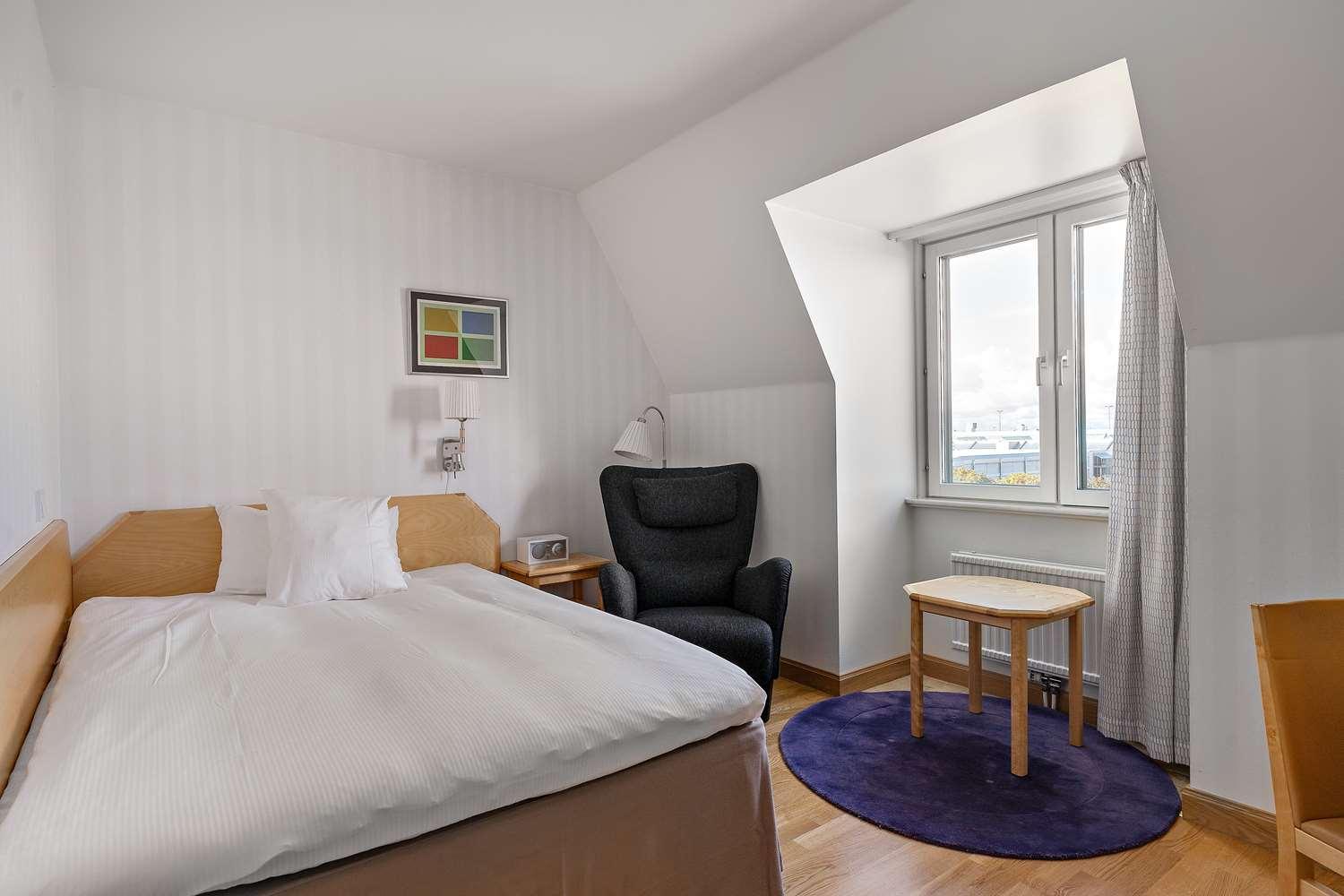 Standard Double Room photo 3