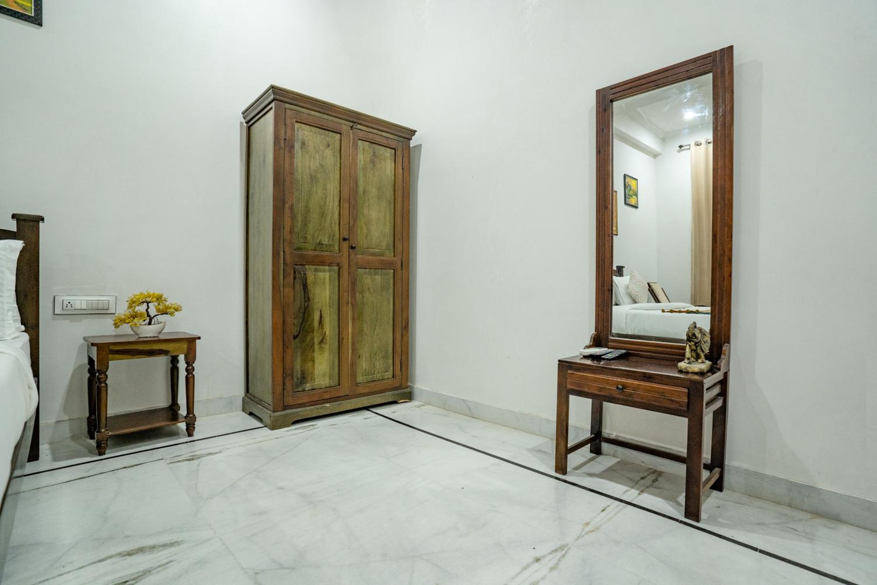 Suite - Photo 6