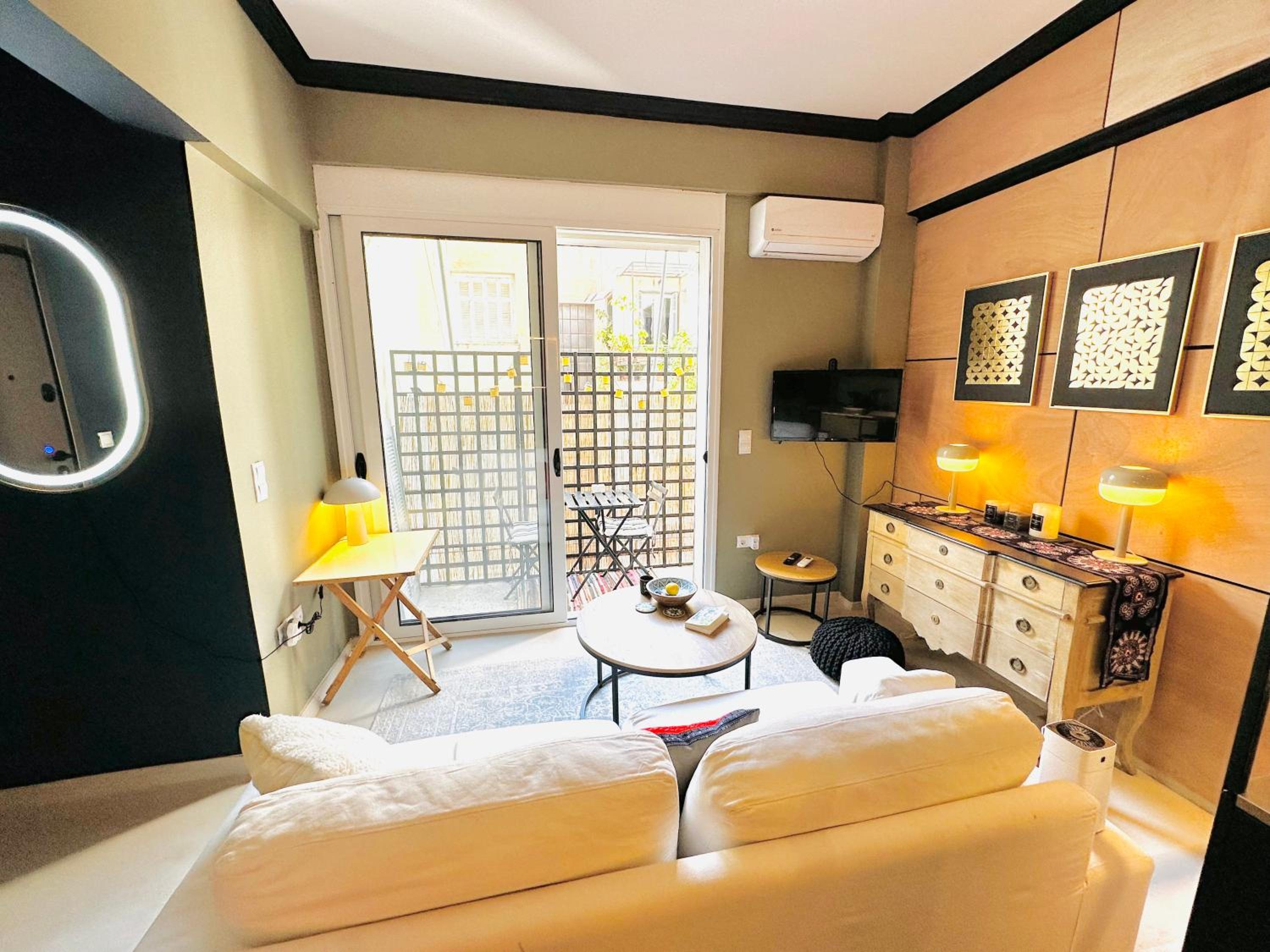 One-Bedroom Apartment