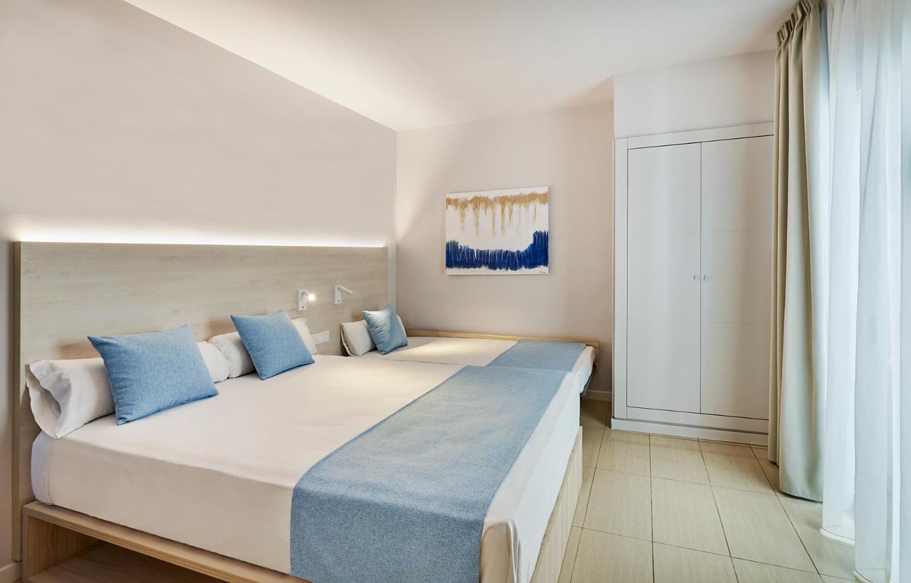 Triple Room with Balcony photo 3