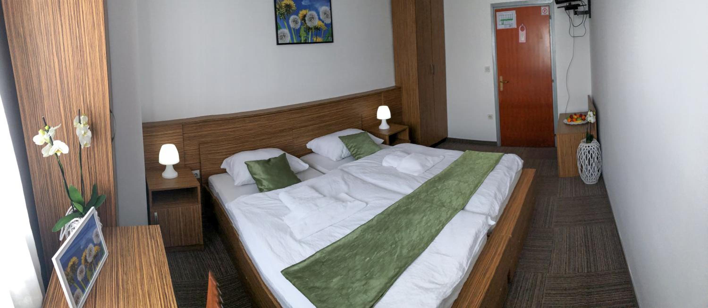 Double or Twin Room with Bathroom photo 2