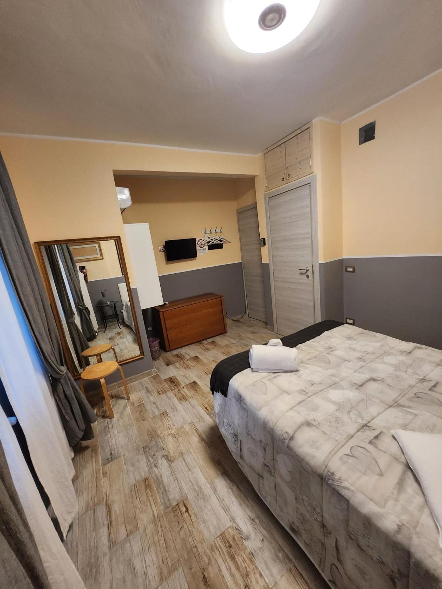Double Room with Private Bathroom photo 1