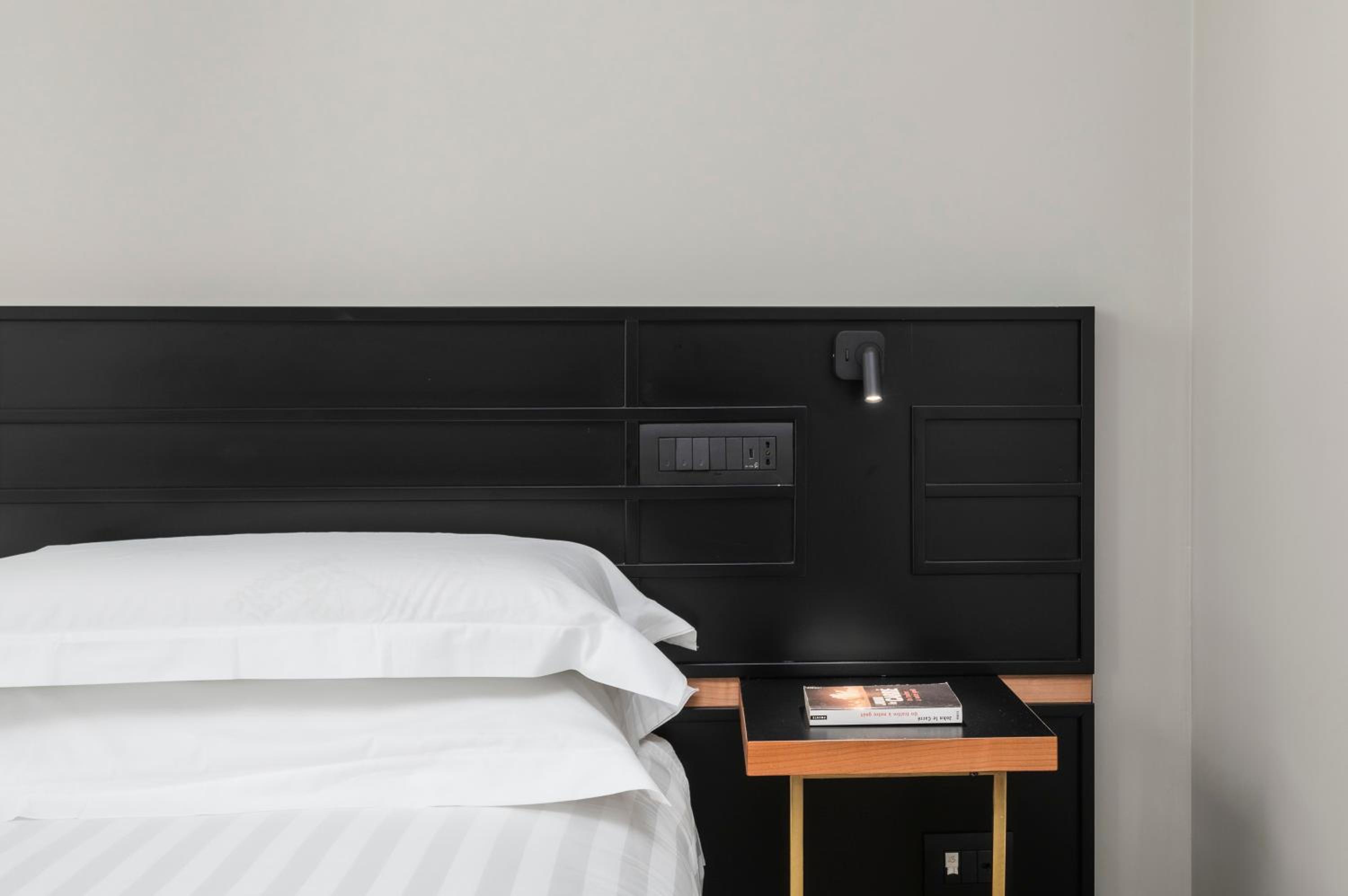 Superior King Room photo 2