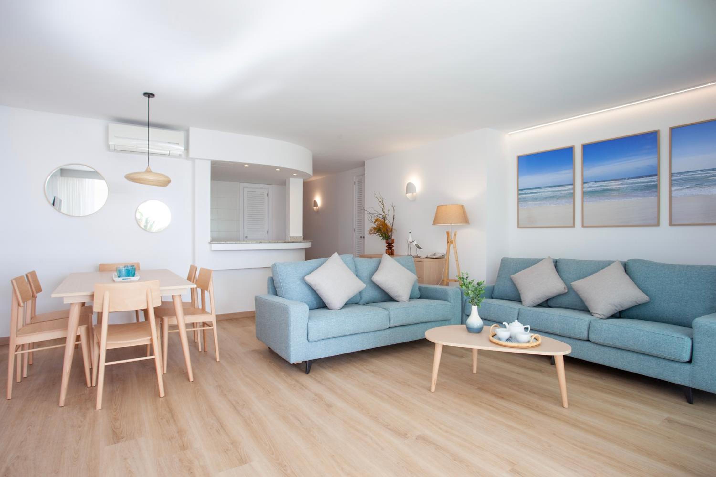 Apartamento de tres habitaciones con vista al mar (6 adultos)