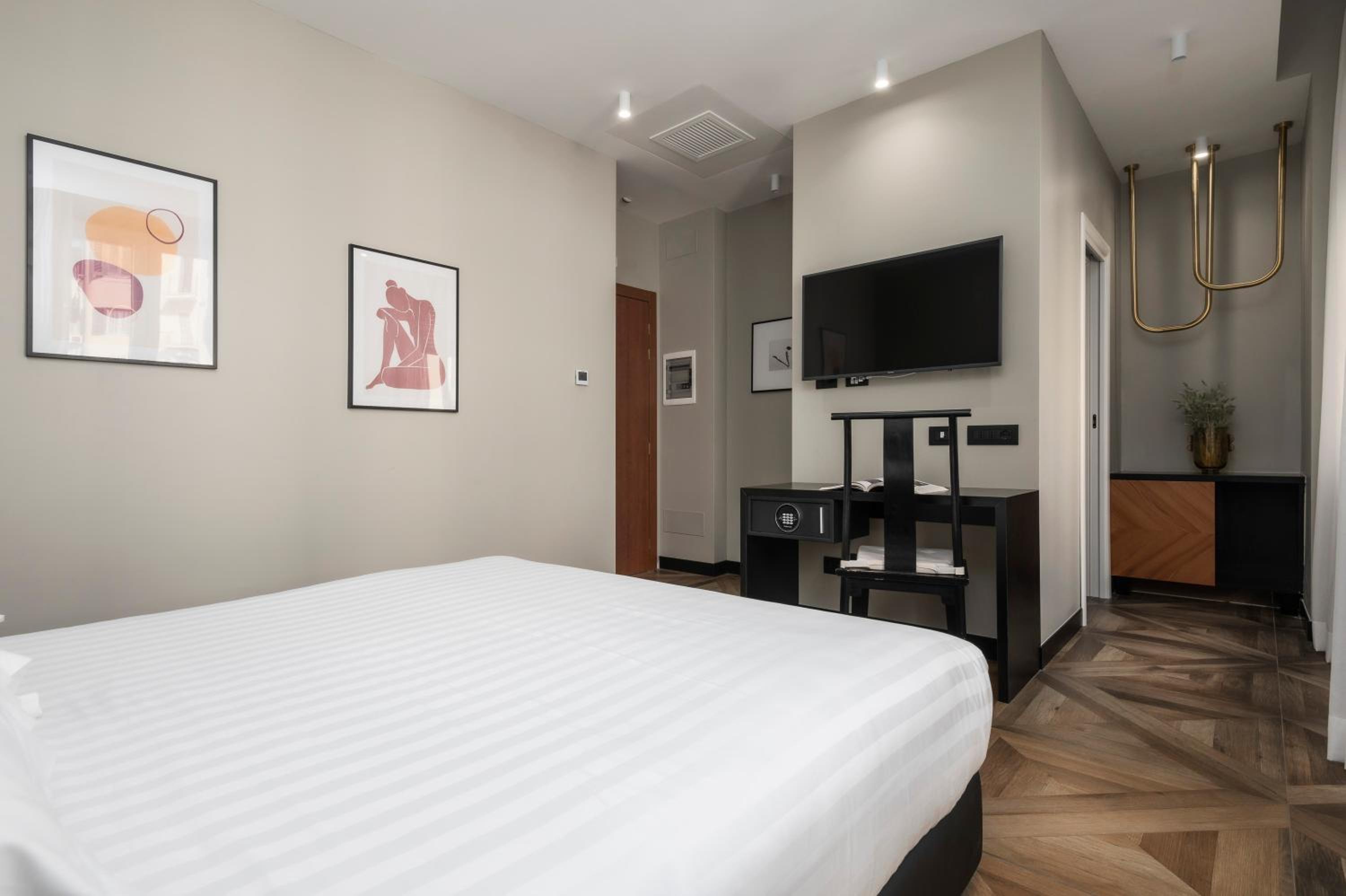 Superior King Room photo 1
