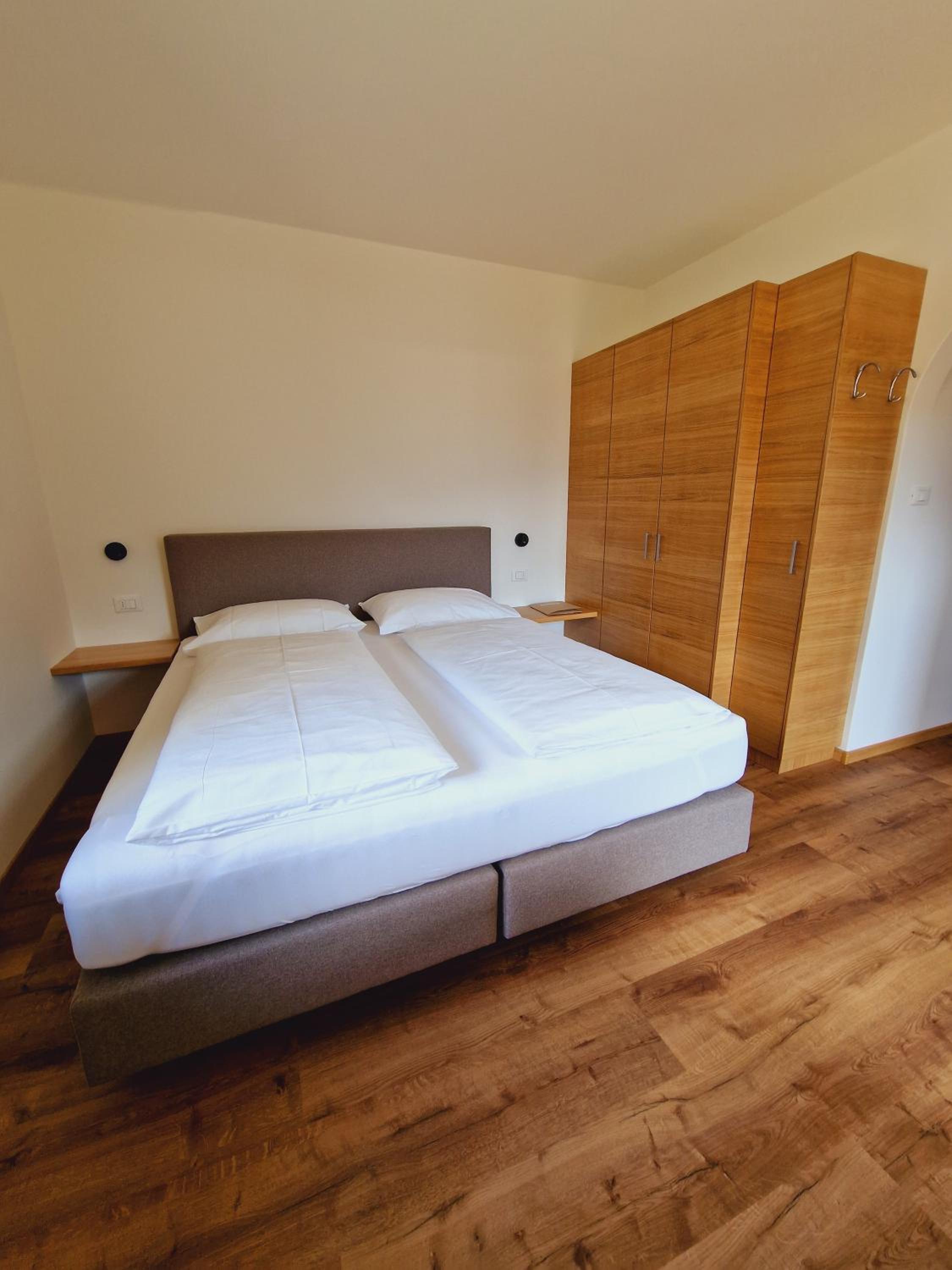 Superior One-Bedroom Apartment with Balcony