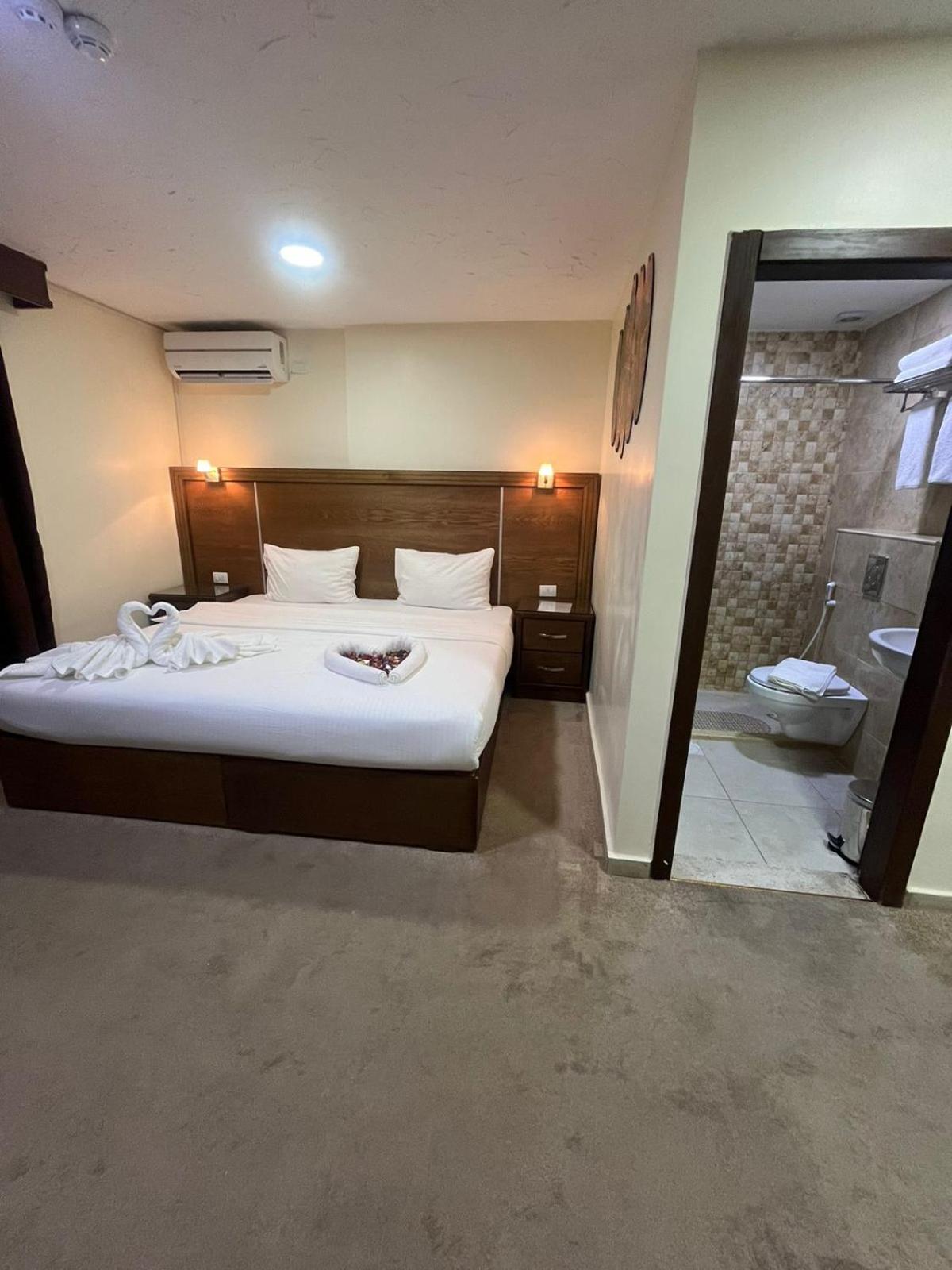 Deluxe Double Room - Photo 2