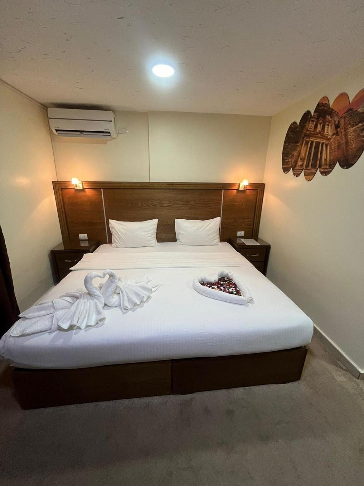 Deluxe Double Room - Photo 3