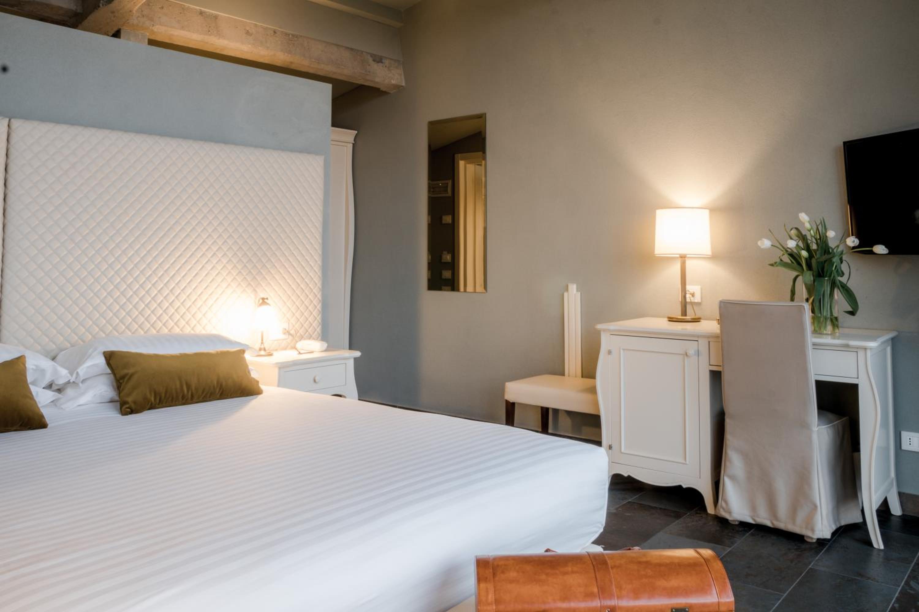 Double Room with Lake View photo 3