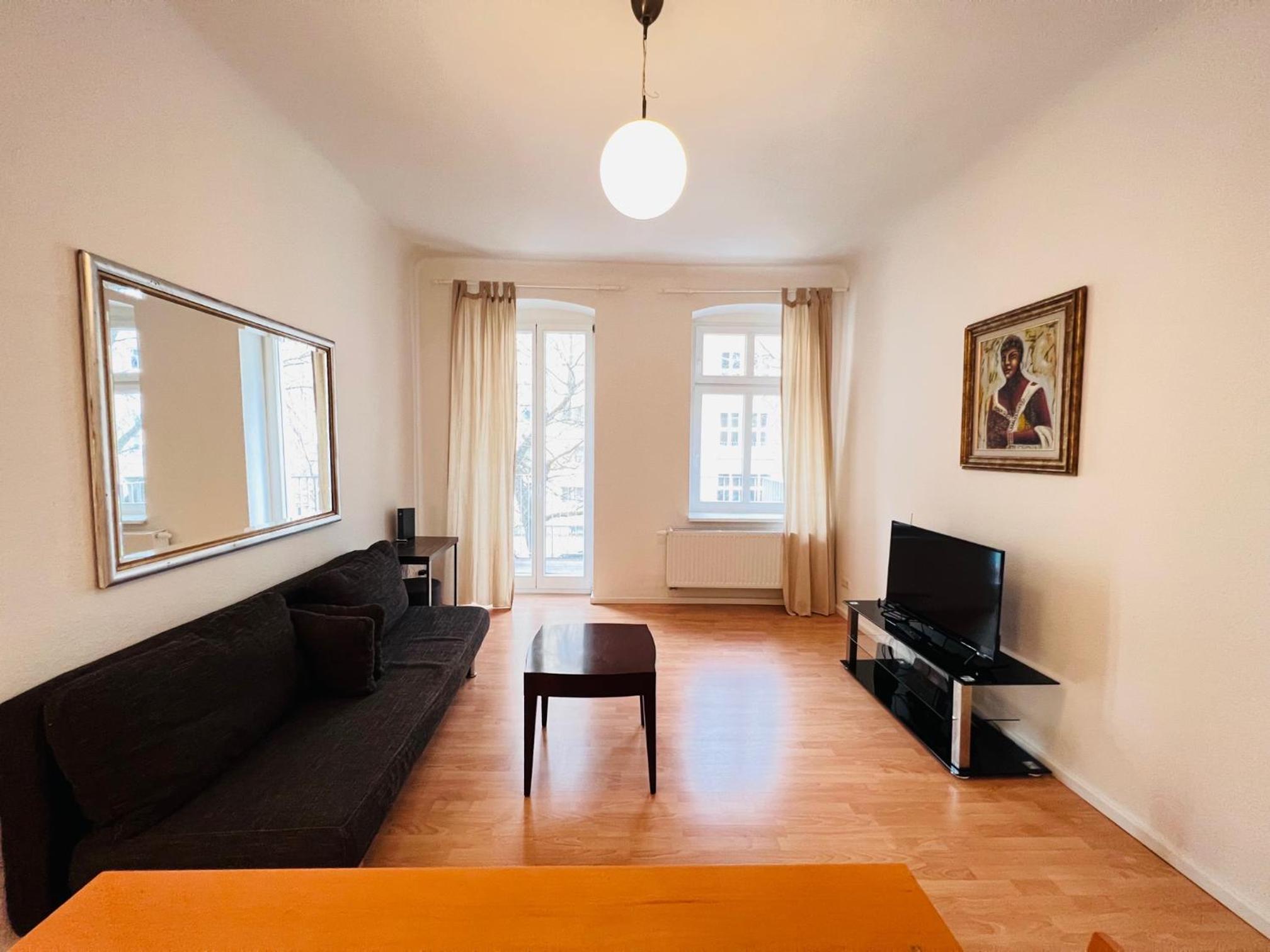 One-Bedroom Apartment photo 1