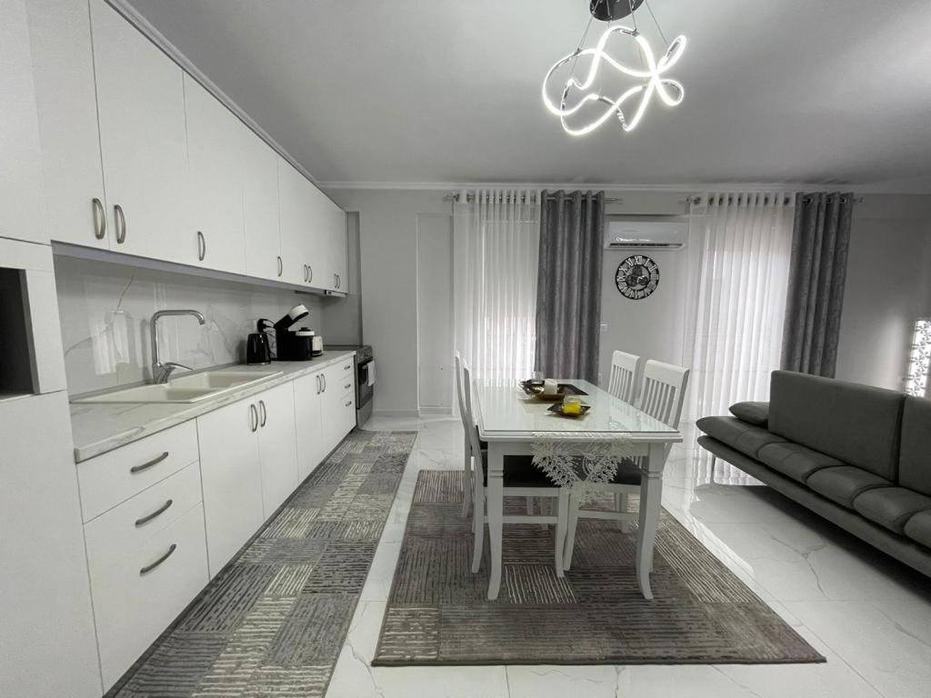 Two-Bedroom Apartment photo 2