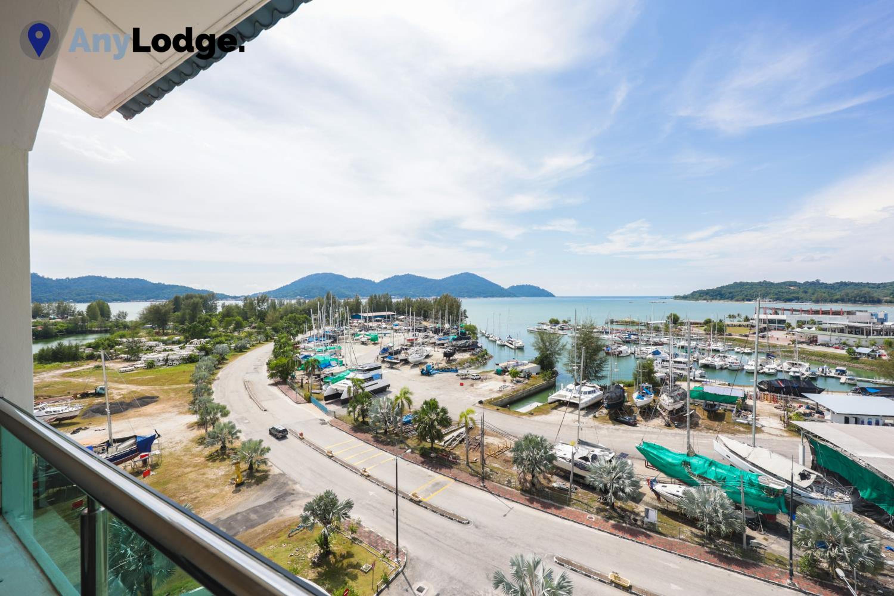 Deluxe Double or Twin Room with Sea View - Photo 16