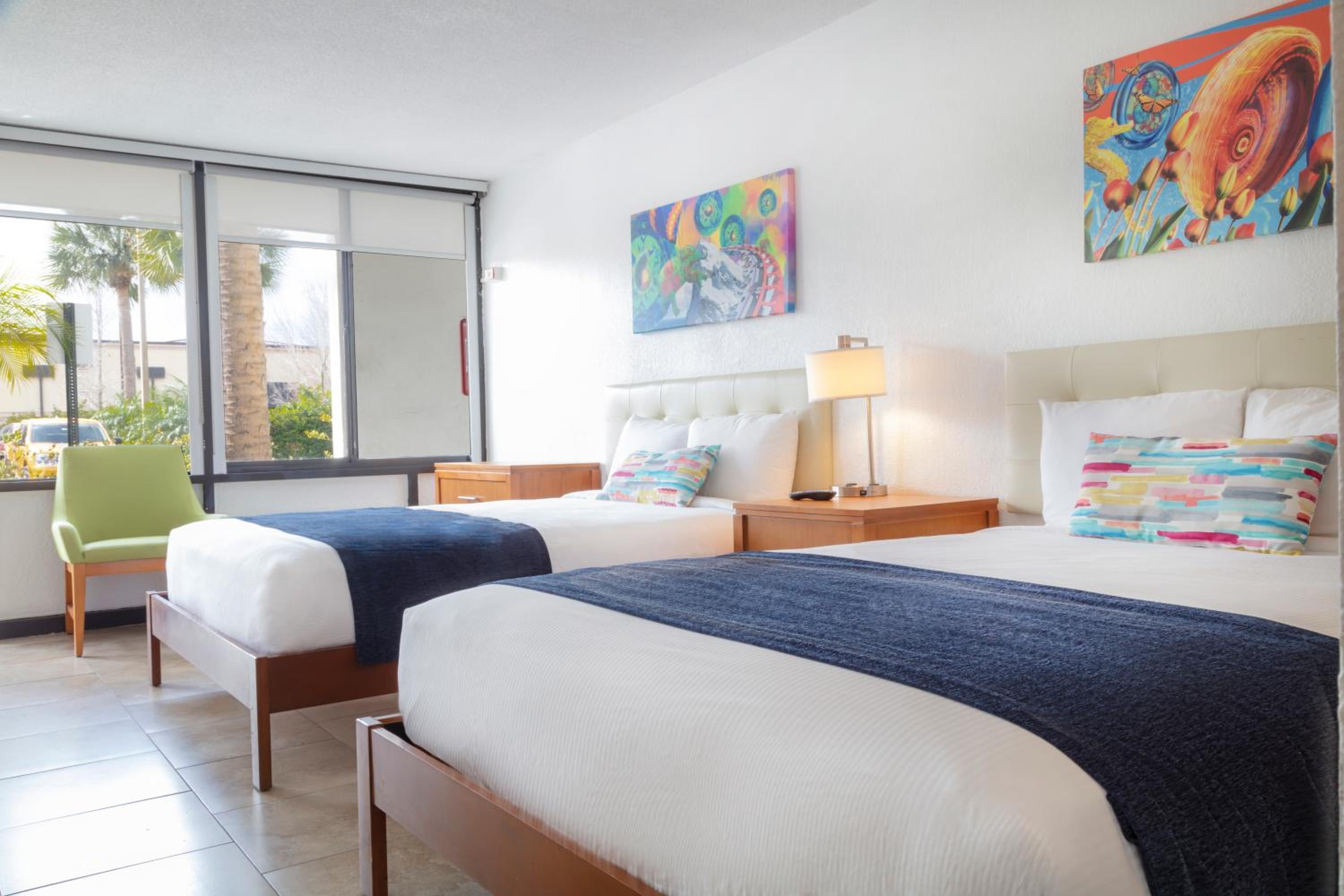 Executive Queen Room with Two Queen Beds photo 2