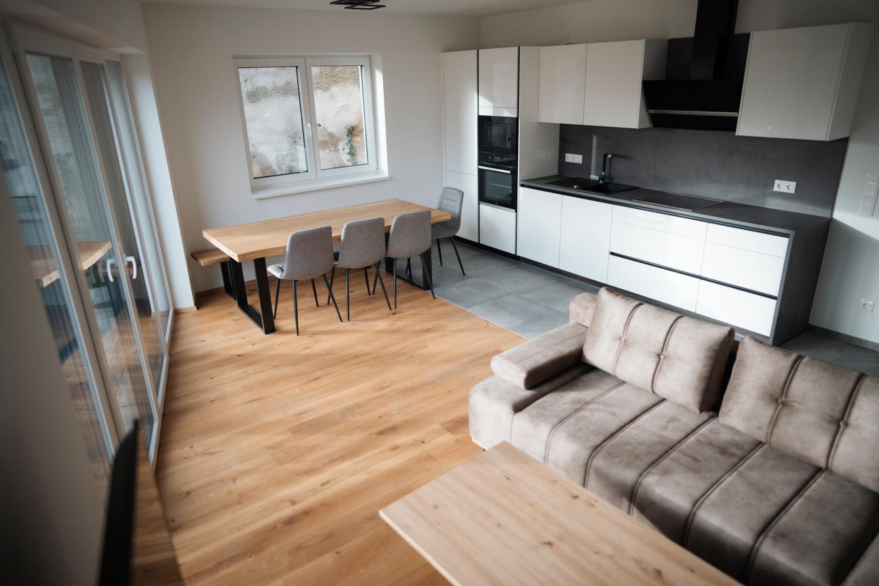Apartment with Mountain View photo 3