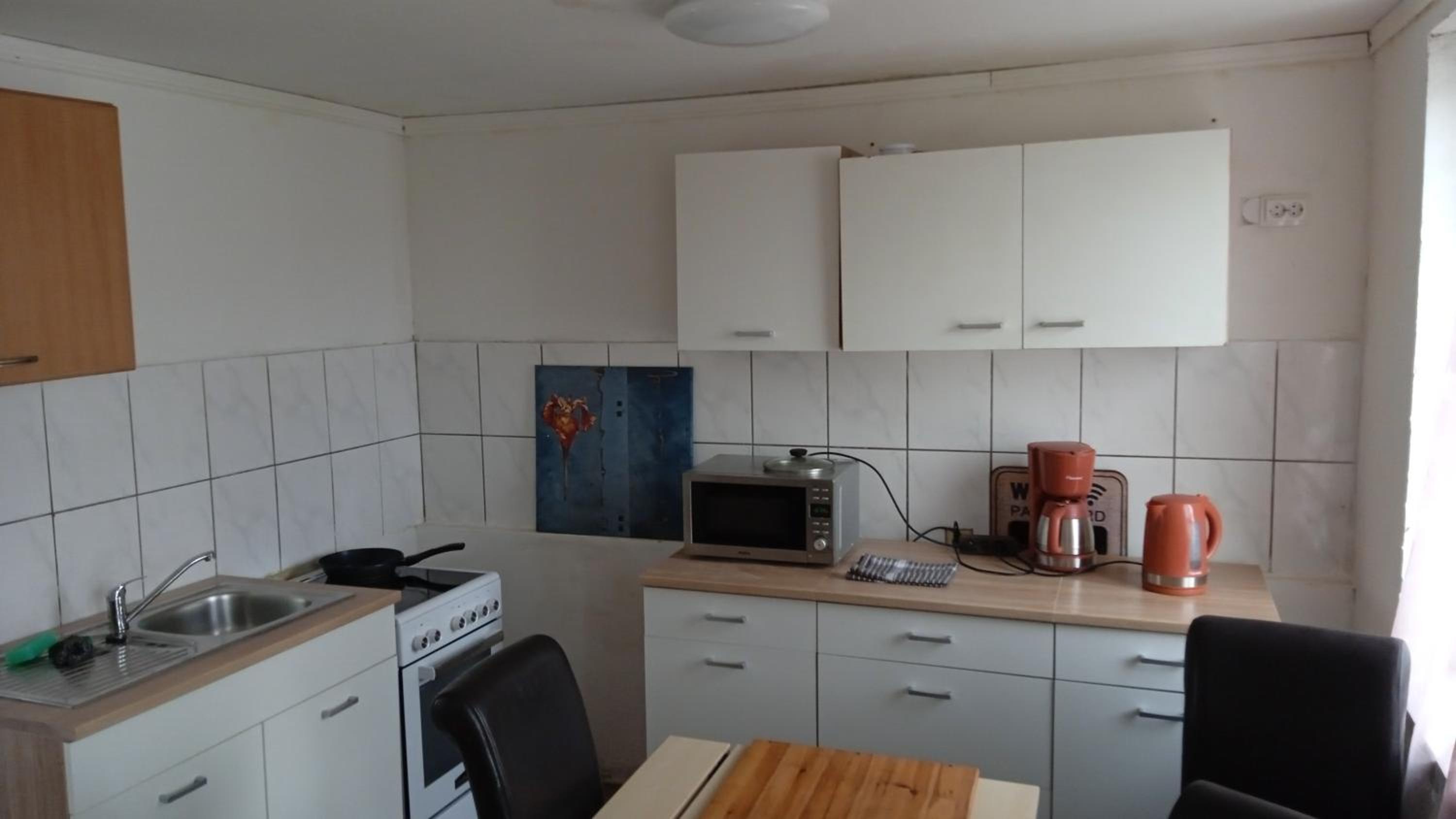 Three-Bedroom House photo 2