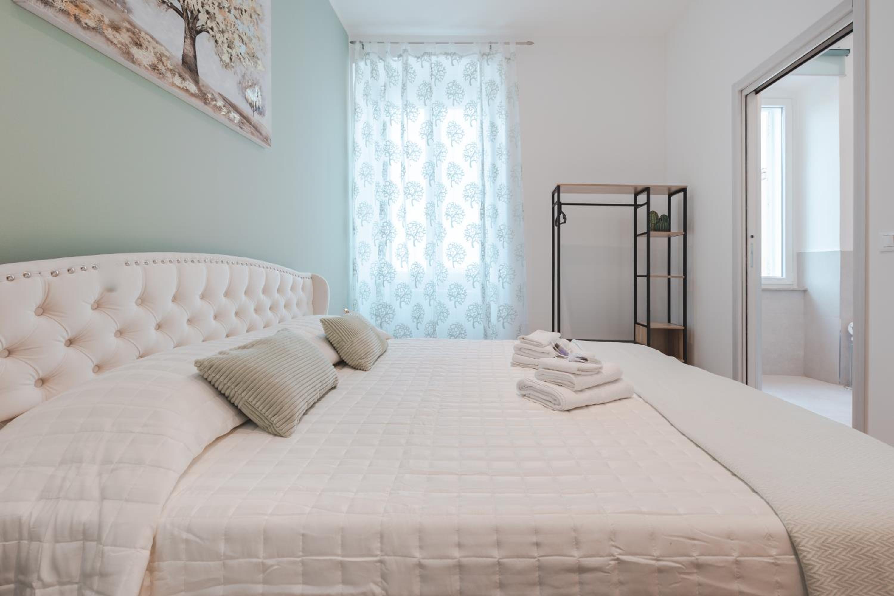 Quadruple Room with Private Bathroom