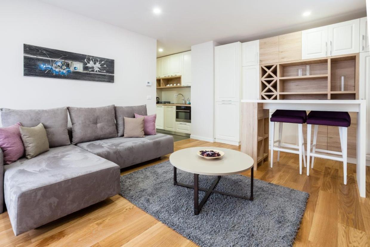 Studio Apartment - Photo 3
