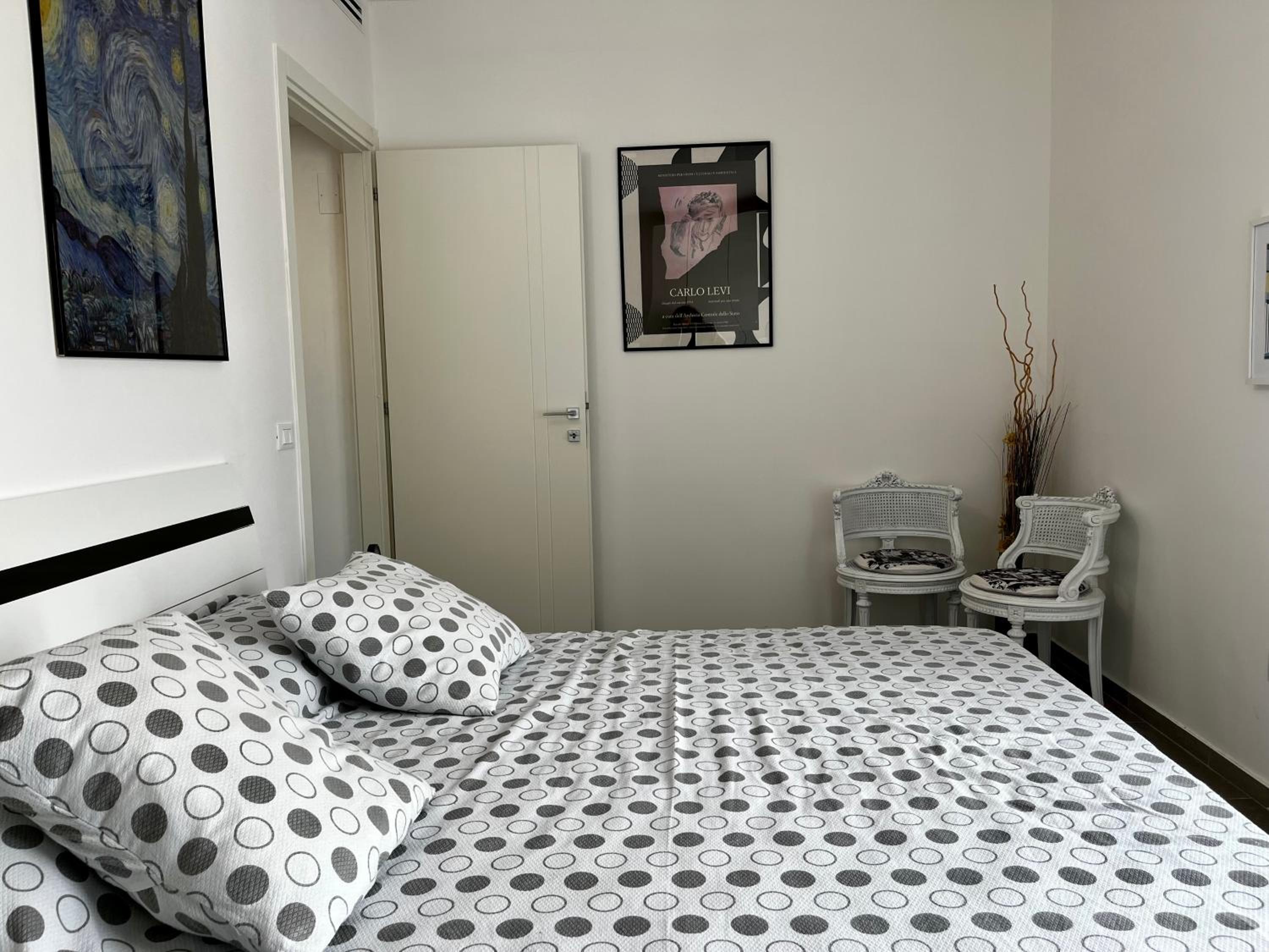Two-Bedroom Apartment photo 2