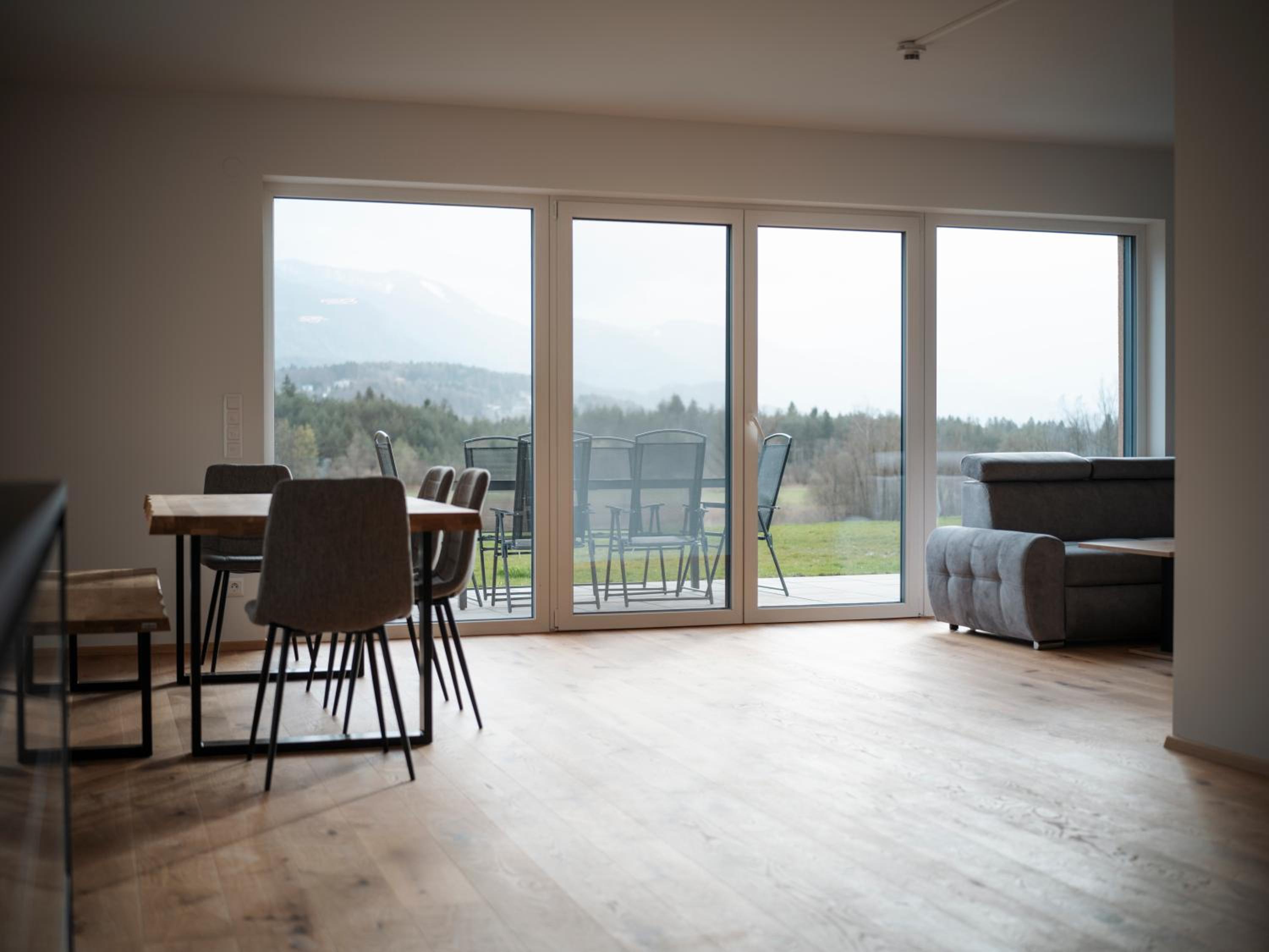 Apartment with Mountain View photo 1