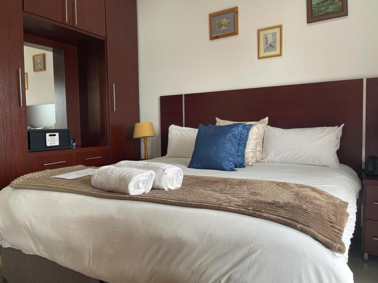 Executive King Room - Photo 1