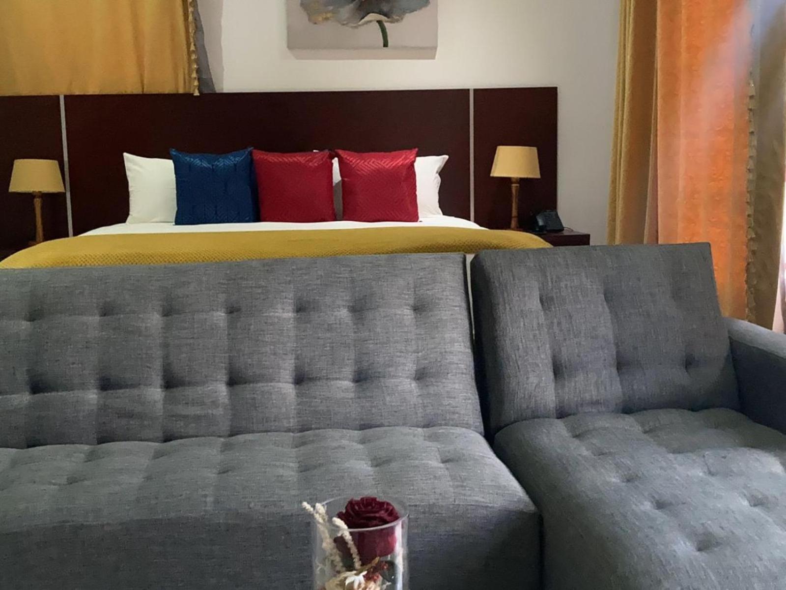 Executive Suite - Photo 3