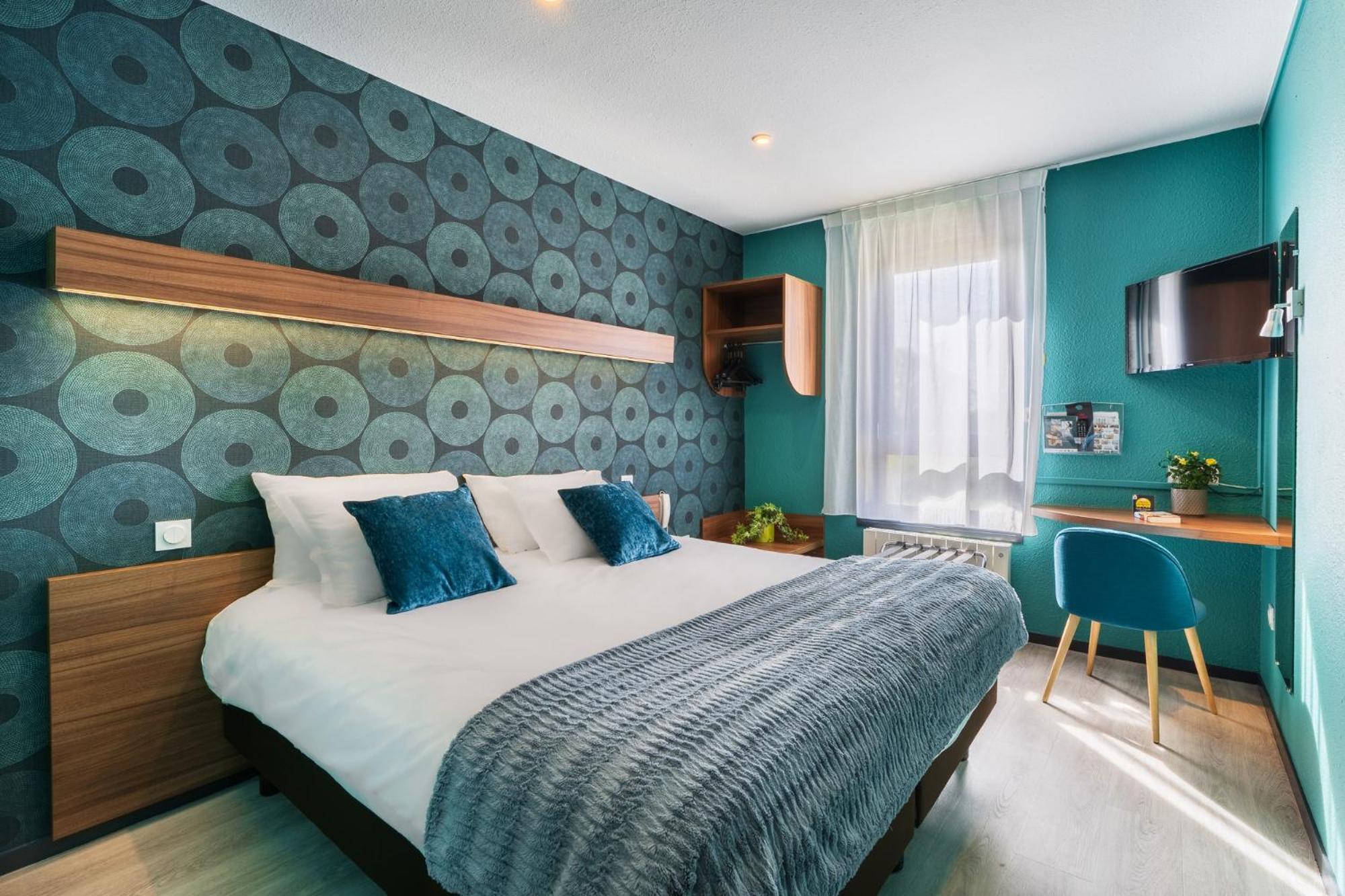 Superior Double Room with Garden View - Photo 9