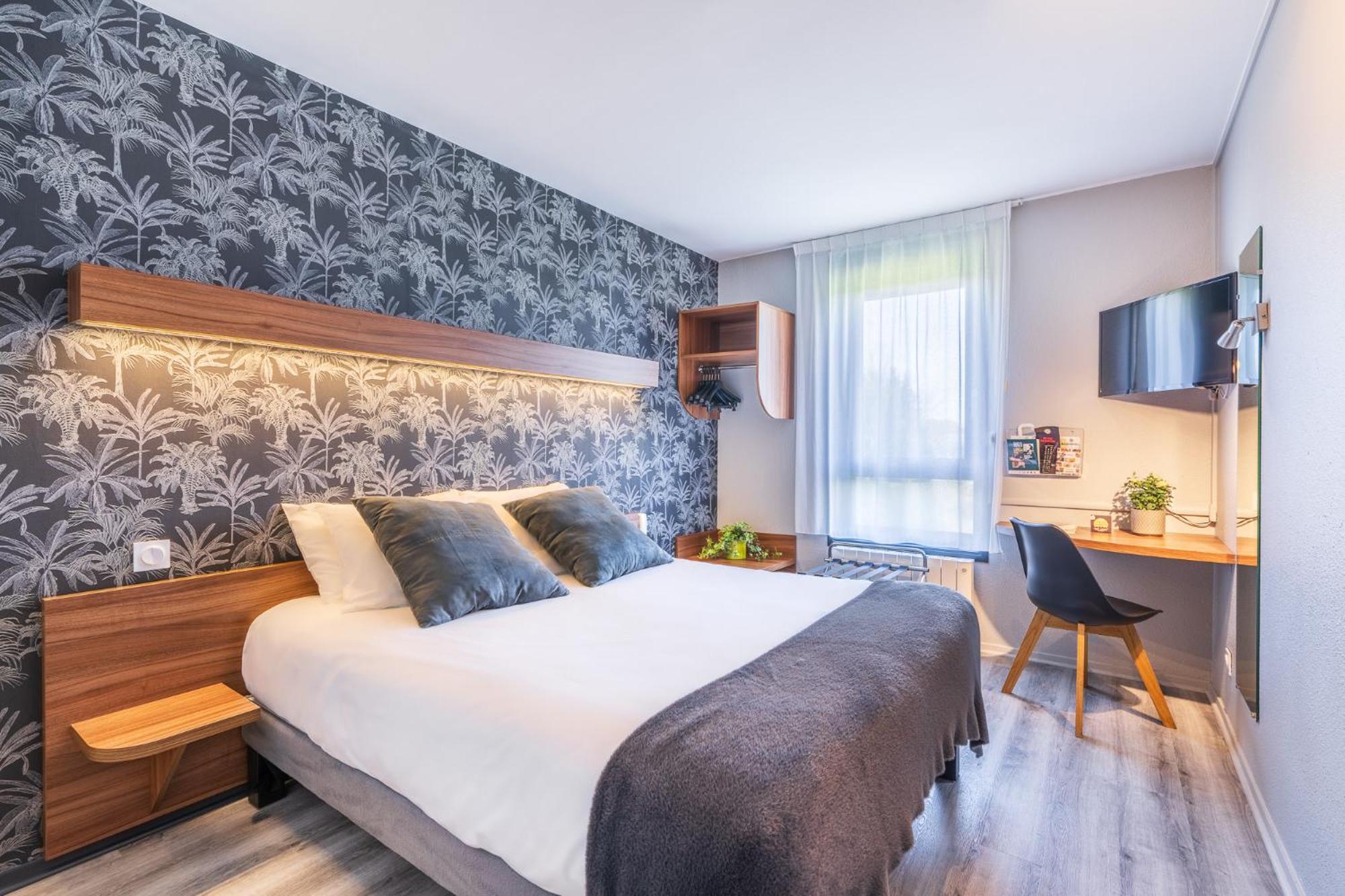 Superior Double Room with Garden View - Photo 1
