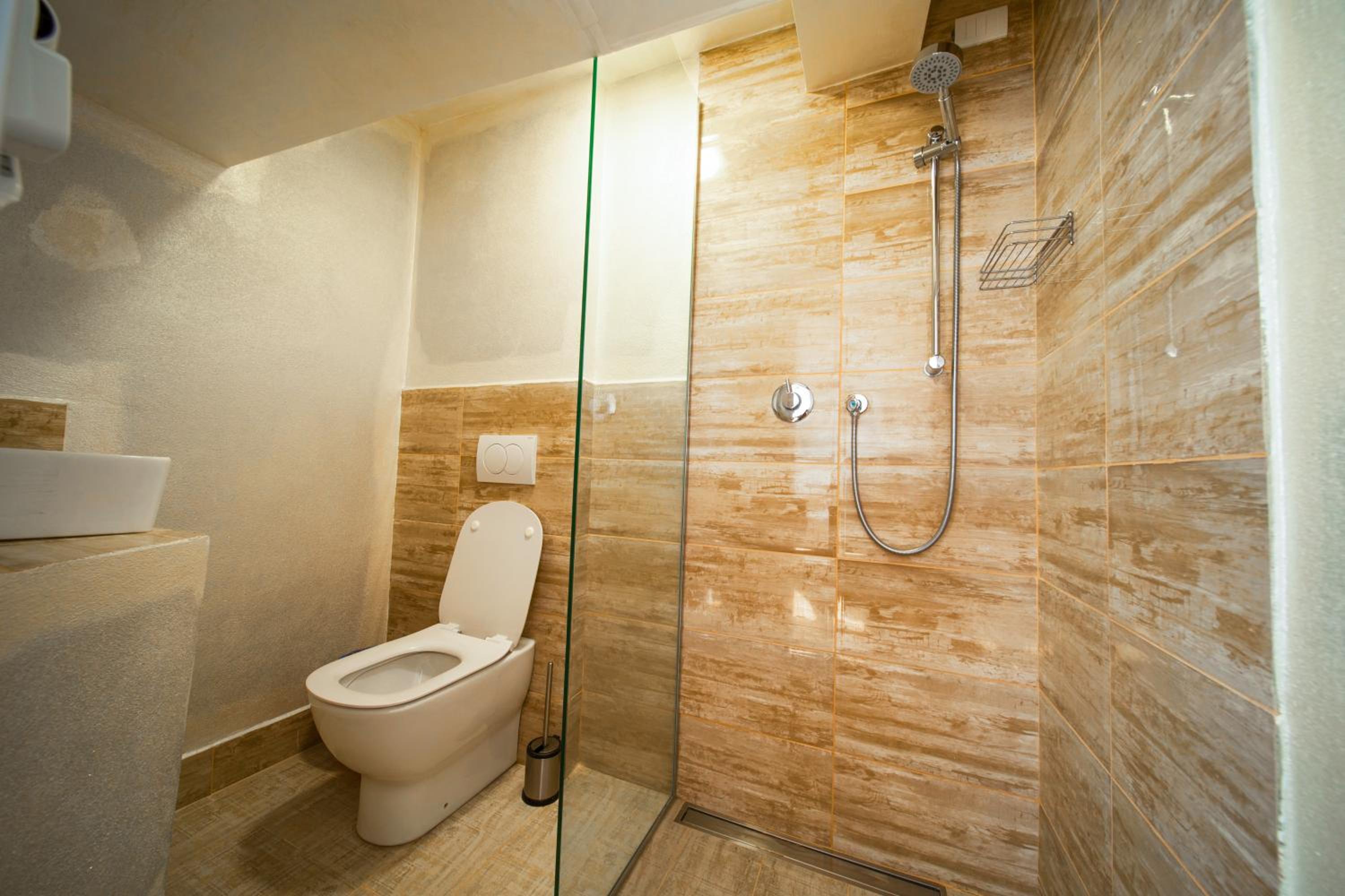 Double or Twin Room - Photo 2