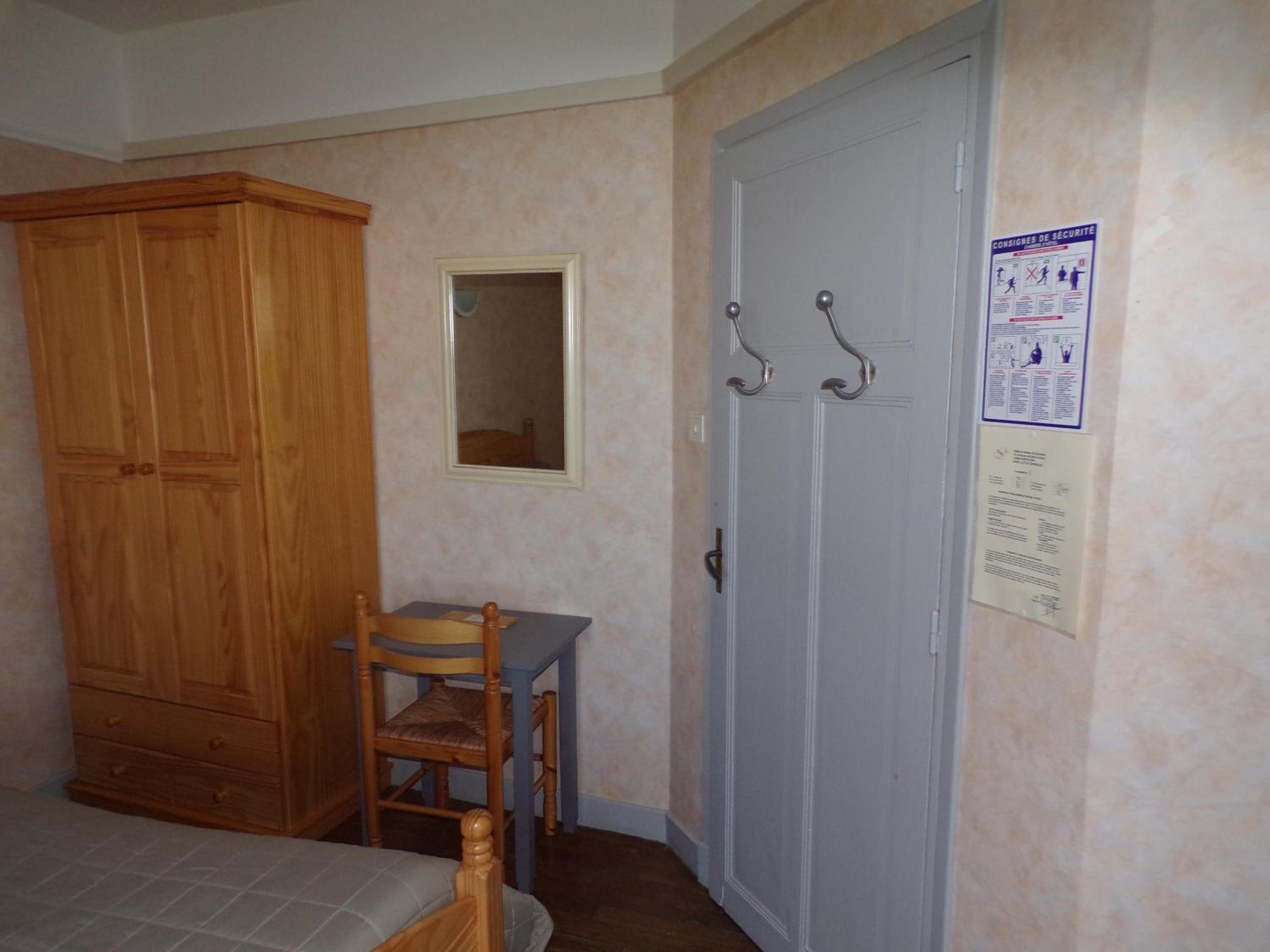 Double Room - Photo 3