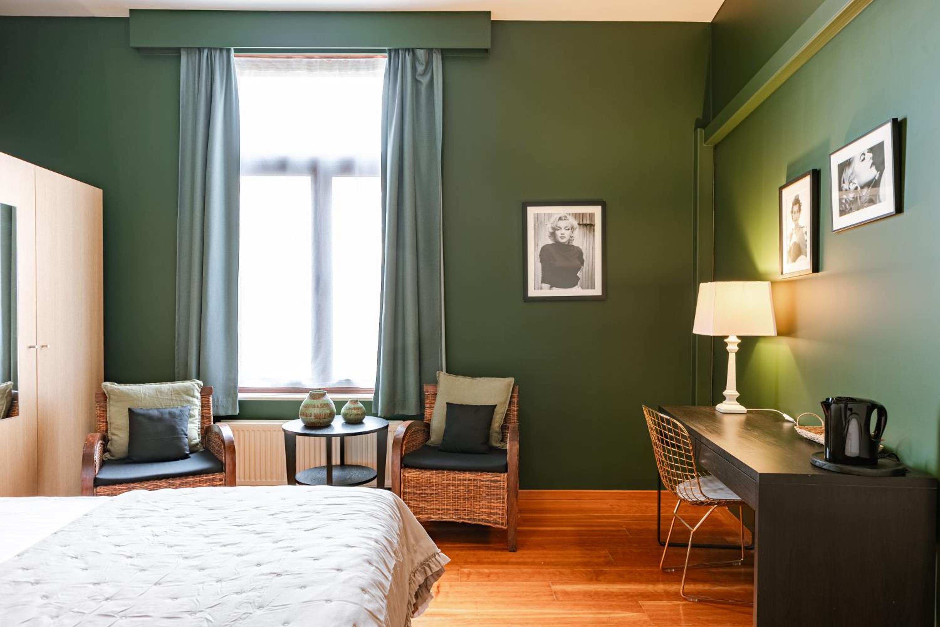 Double or Twin Room - Photo 6