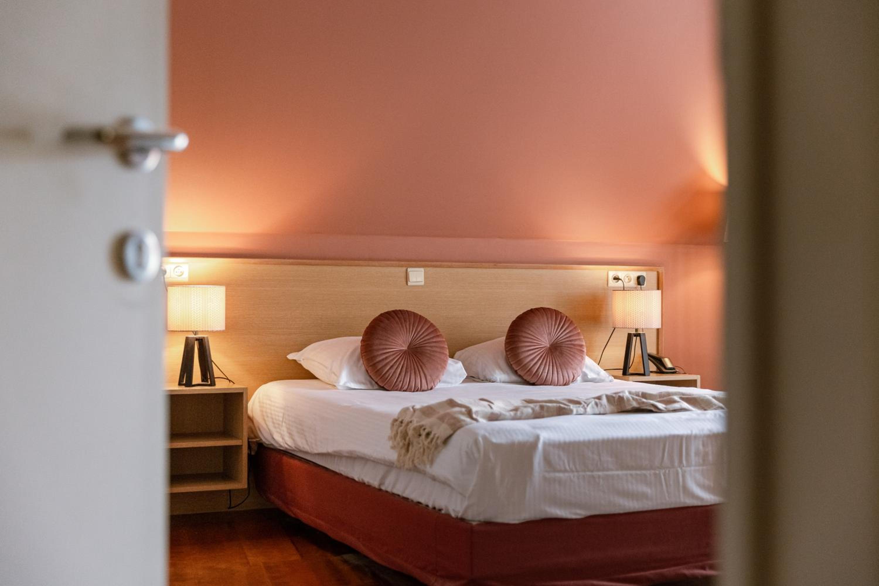 Double or Twin Room - Photo 16