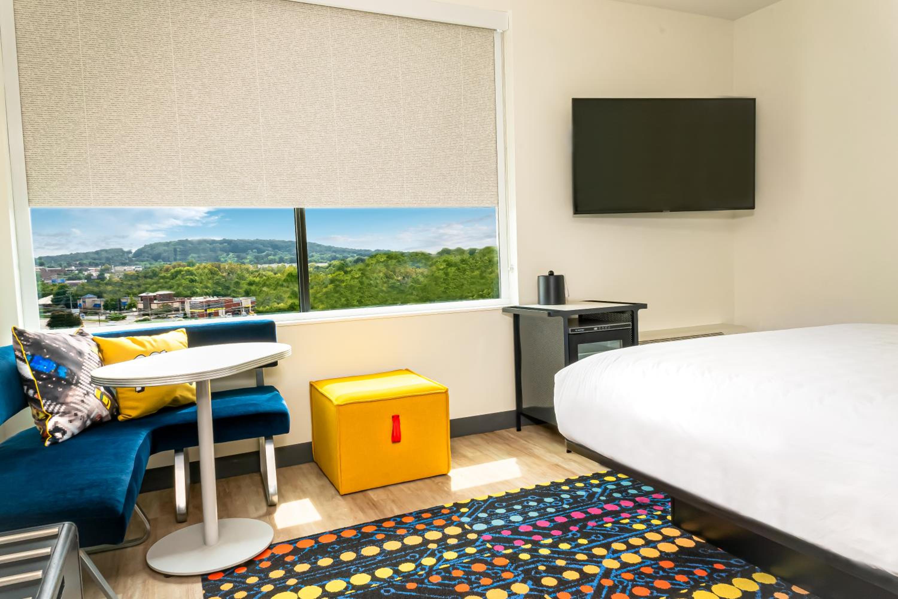 King Loft with Roll-in Shower - Mobility Accessible