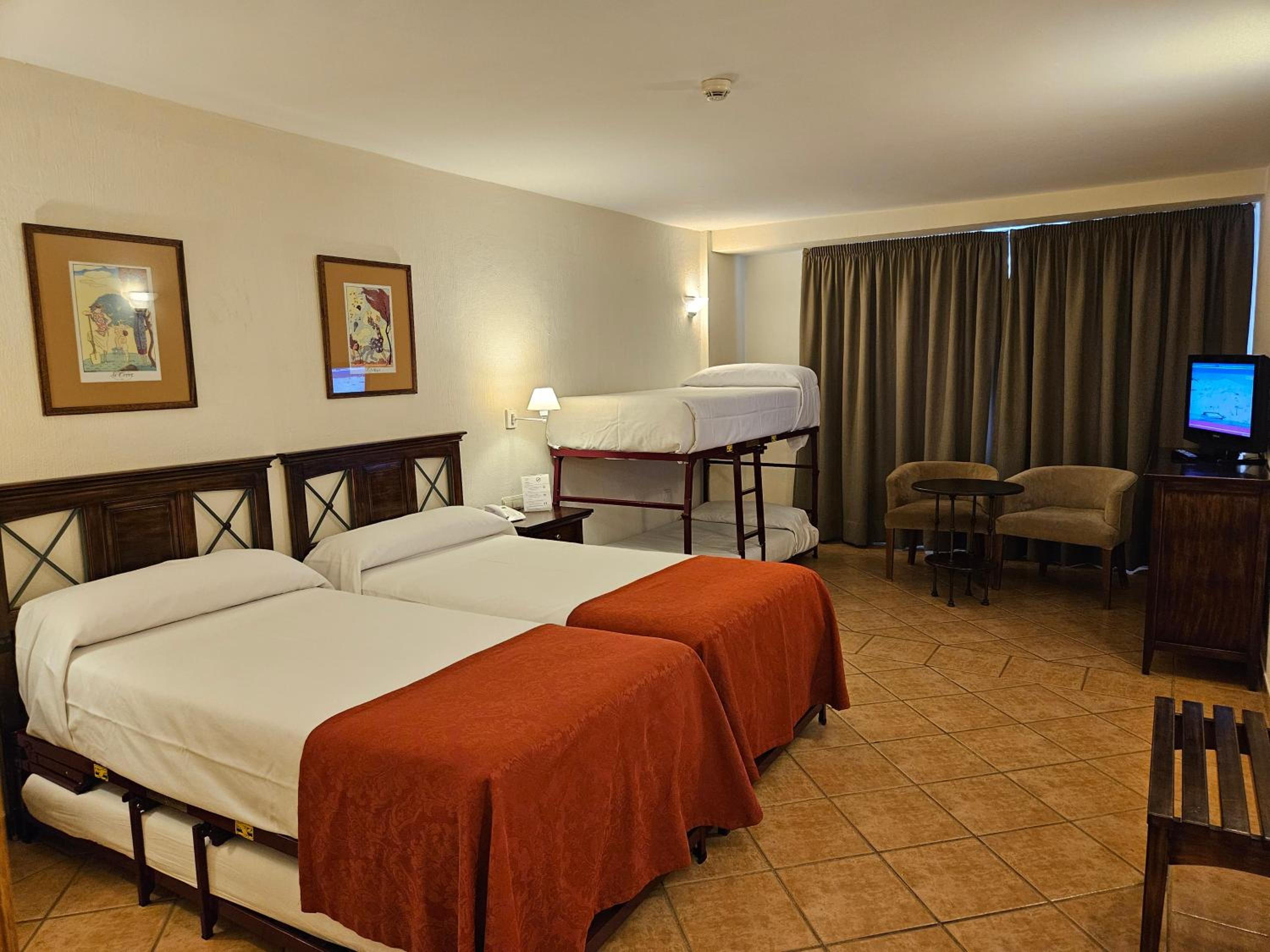 Habitación Familiar (4 Adultos)
