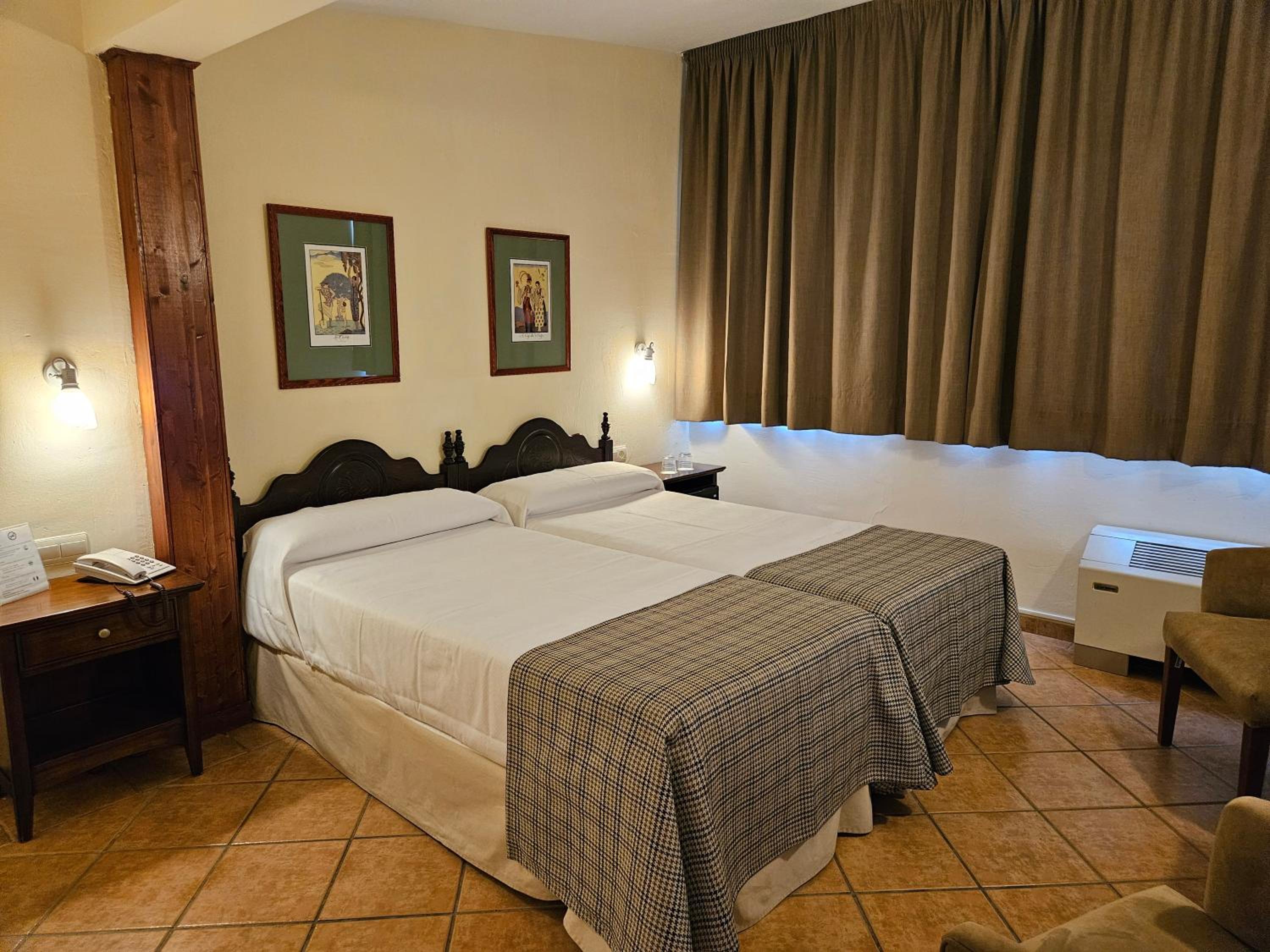 Habitación Doble o con Dos Camas