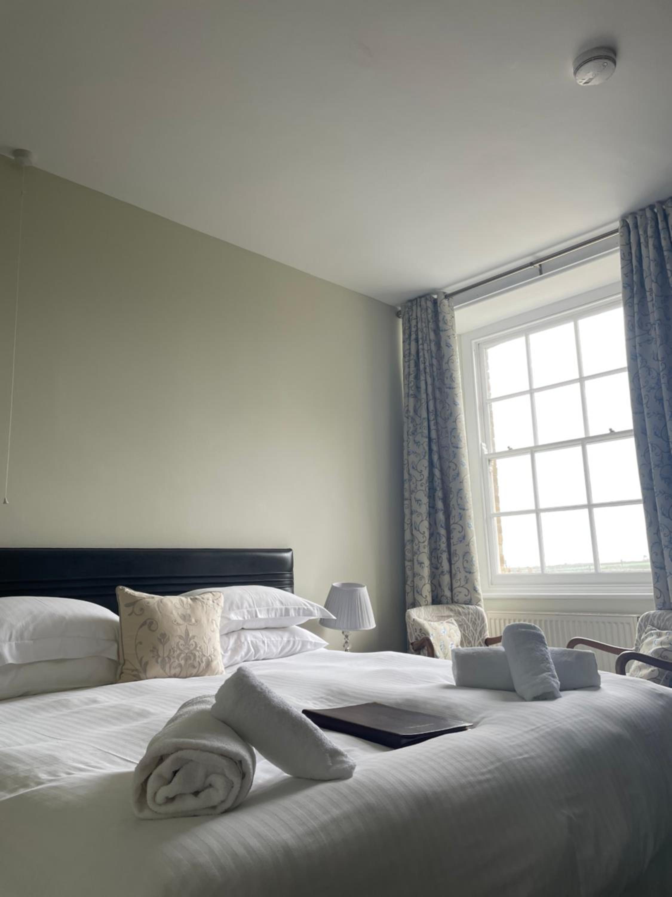 Deluxe King Room photo 2