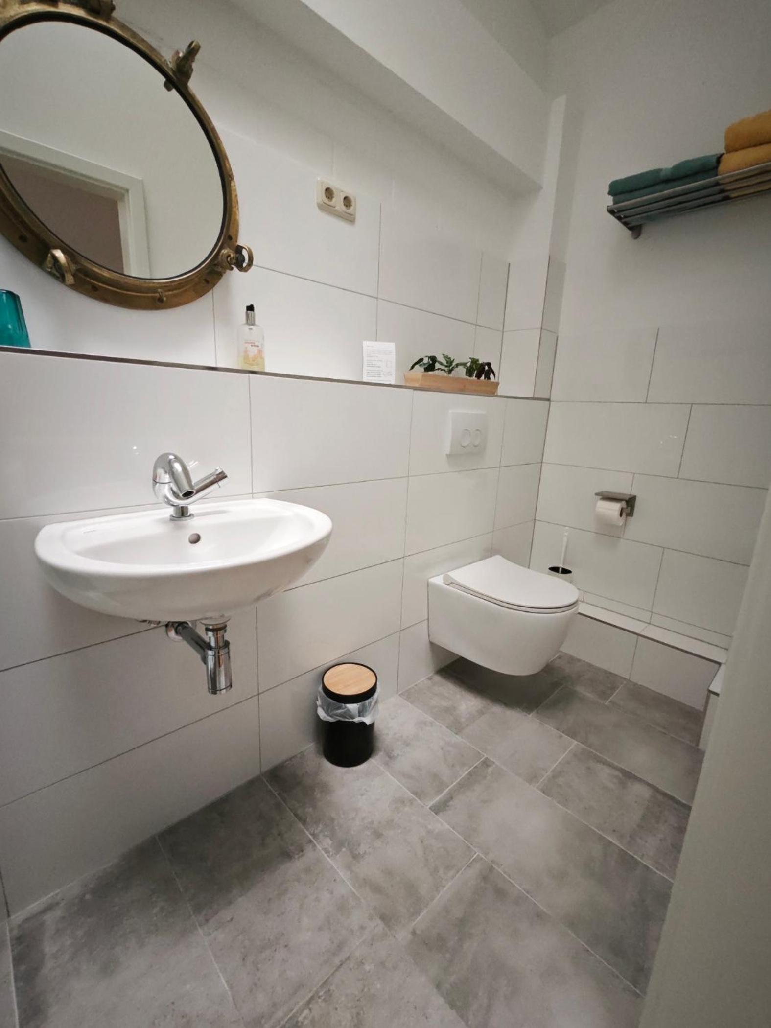 Family Room with Private Bathroom photo 3