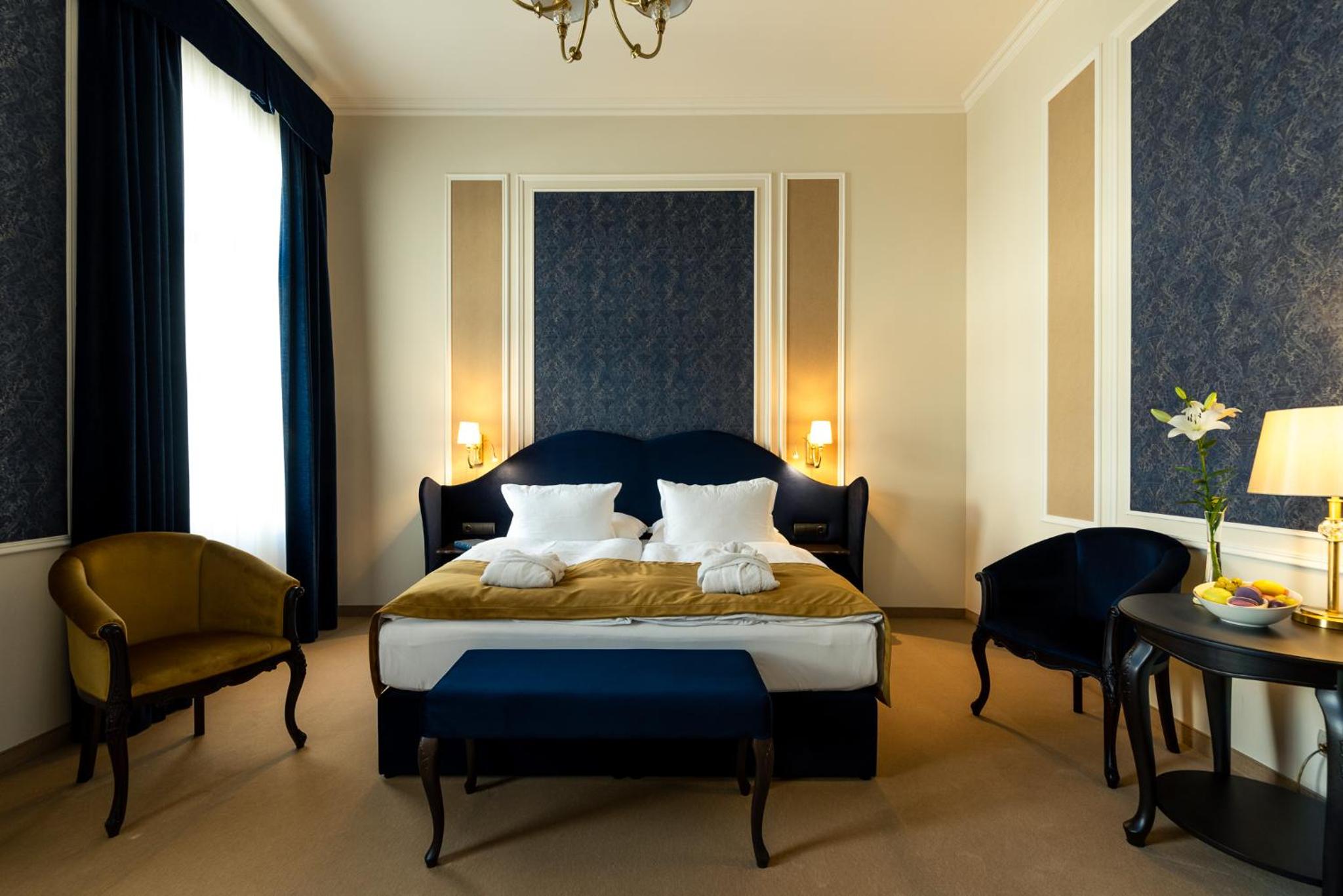 Superior King Room photo 1