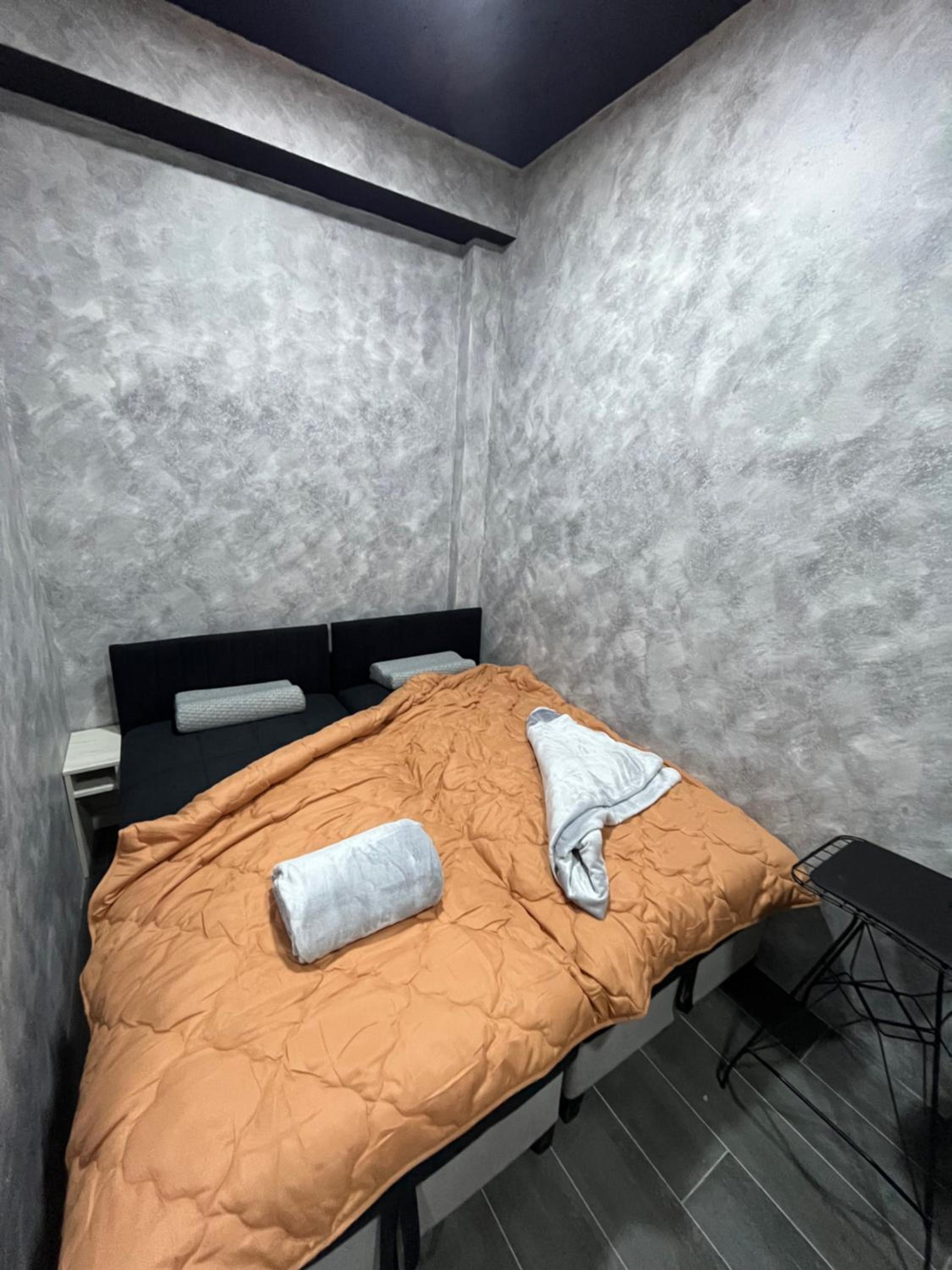 Double Room with Shared Bathroom photo 2