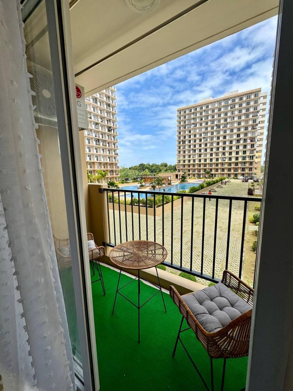 Studio with Balcony photo 1