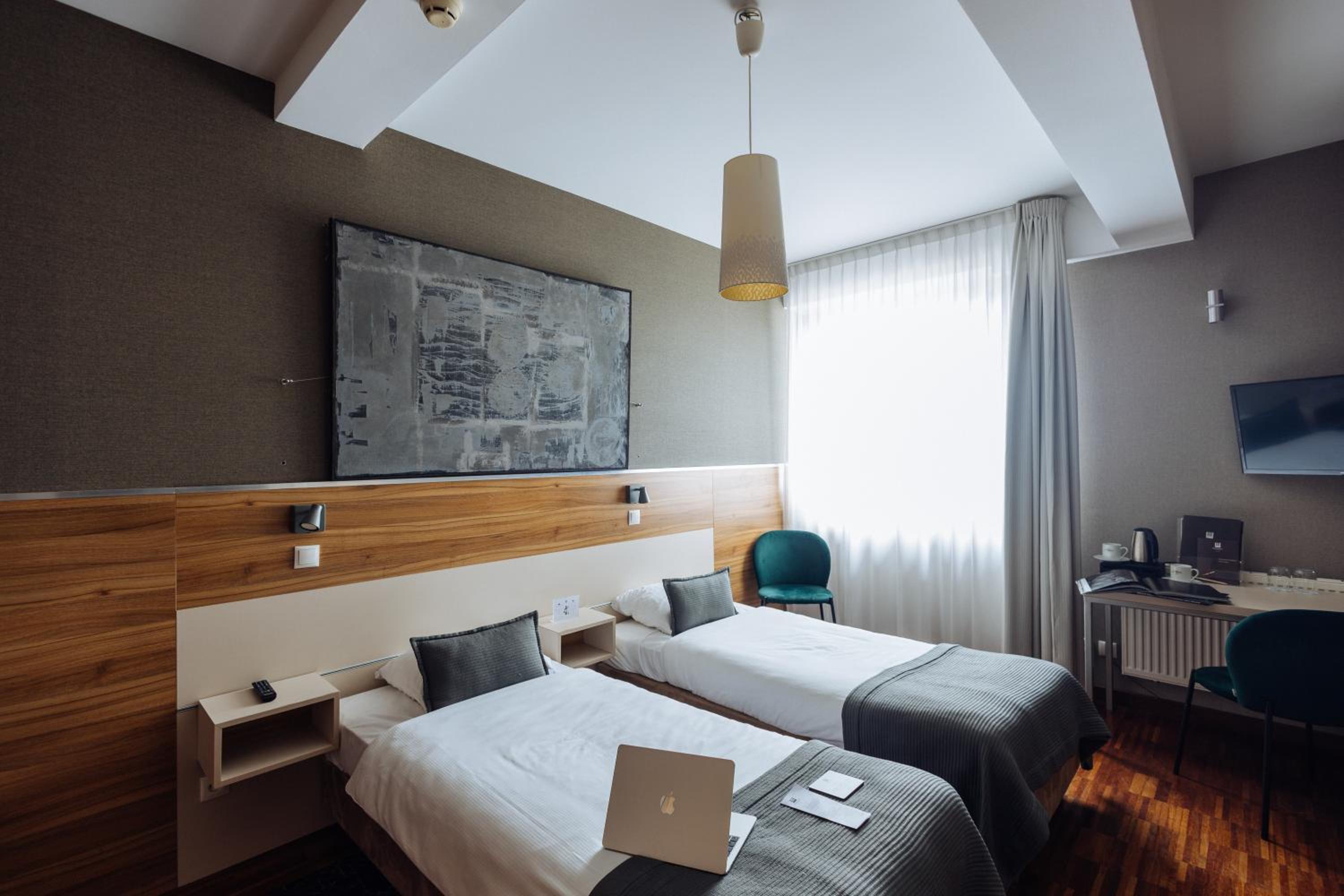 Standard Double Room - Photo 5