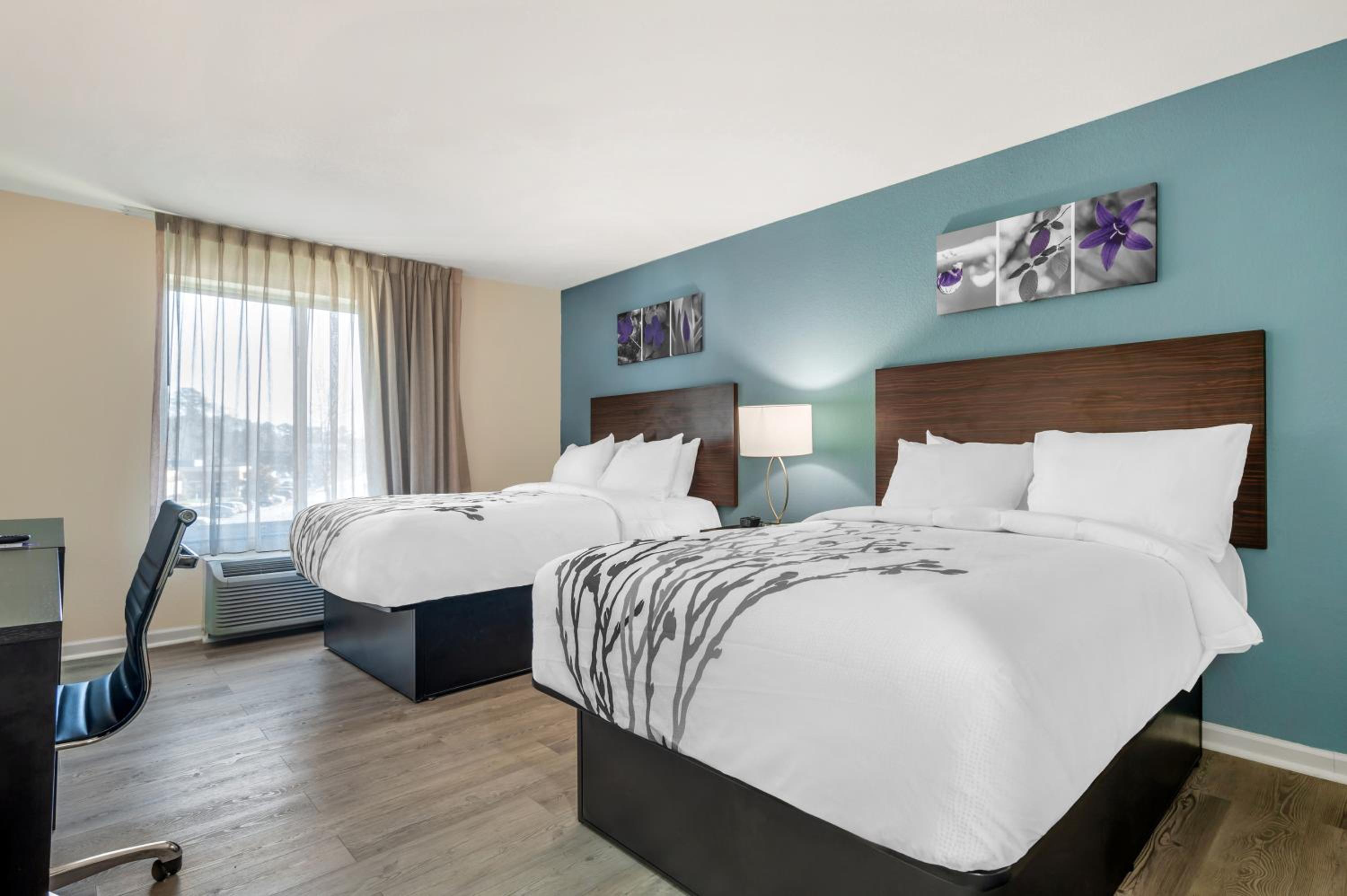Quadruple Room - Non Smoking - Photo 2