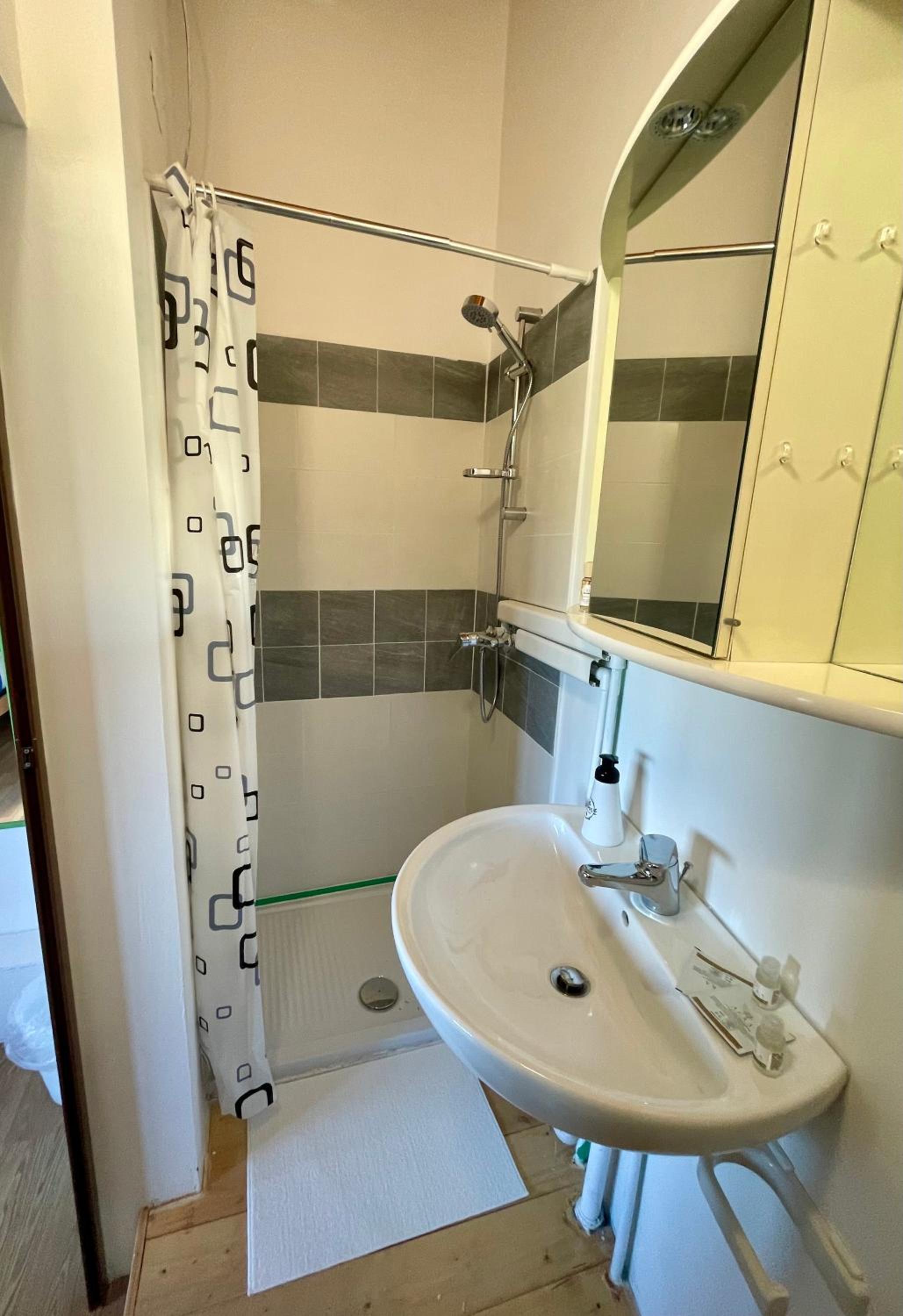 Double Room with Private Bathroom photo 3