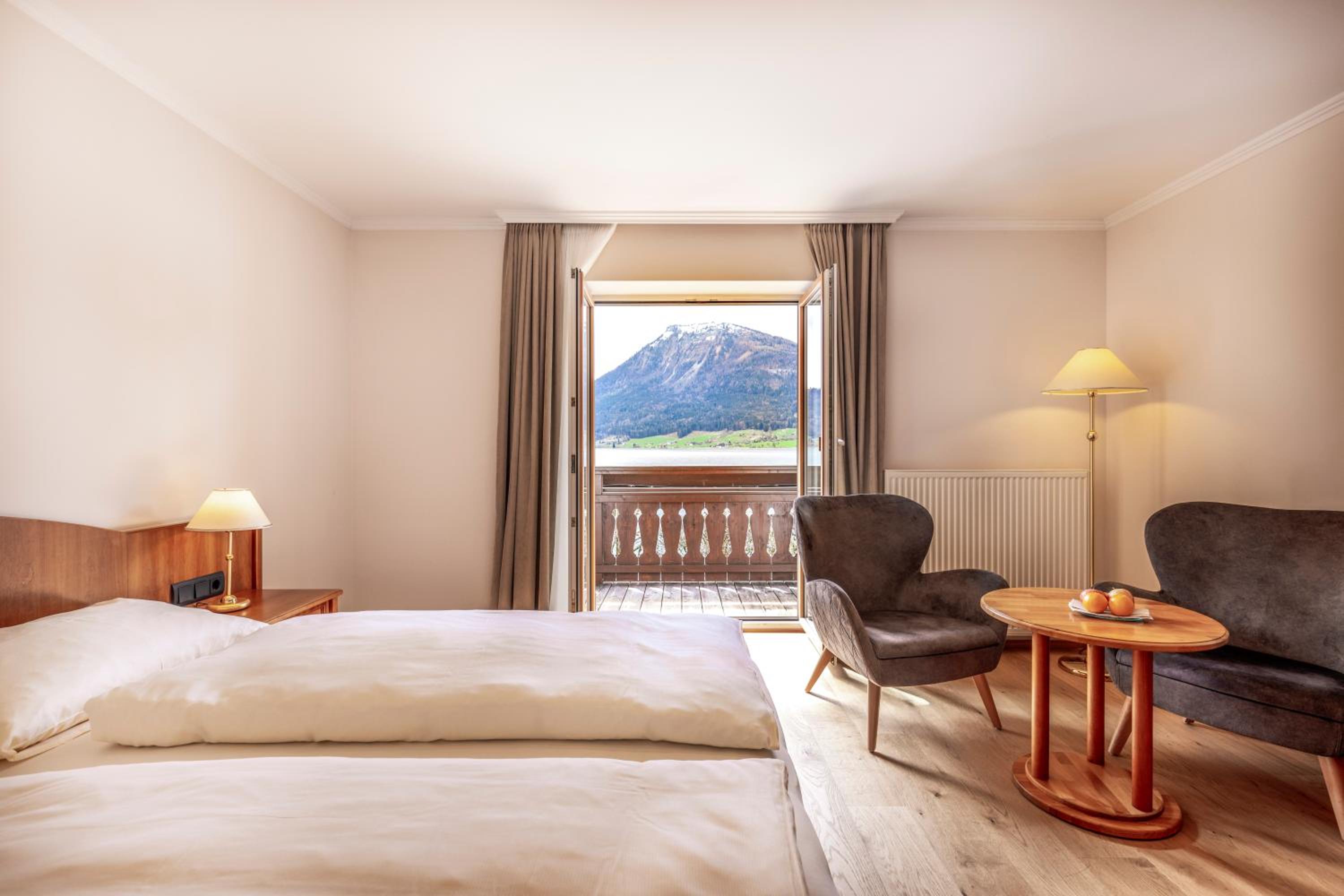 Double Room with Lake View photo 2