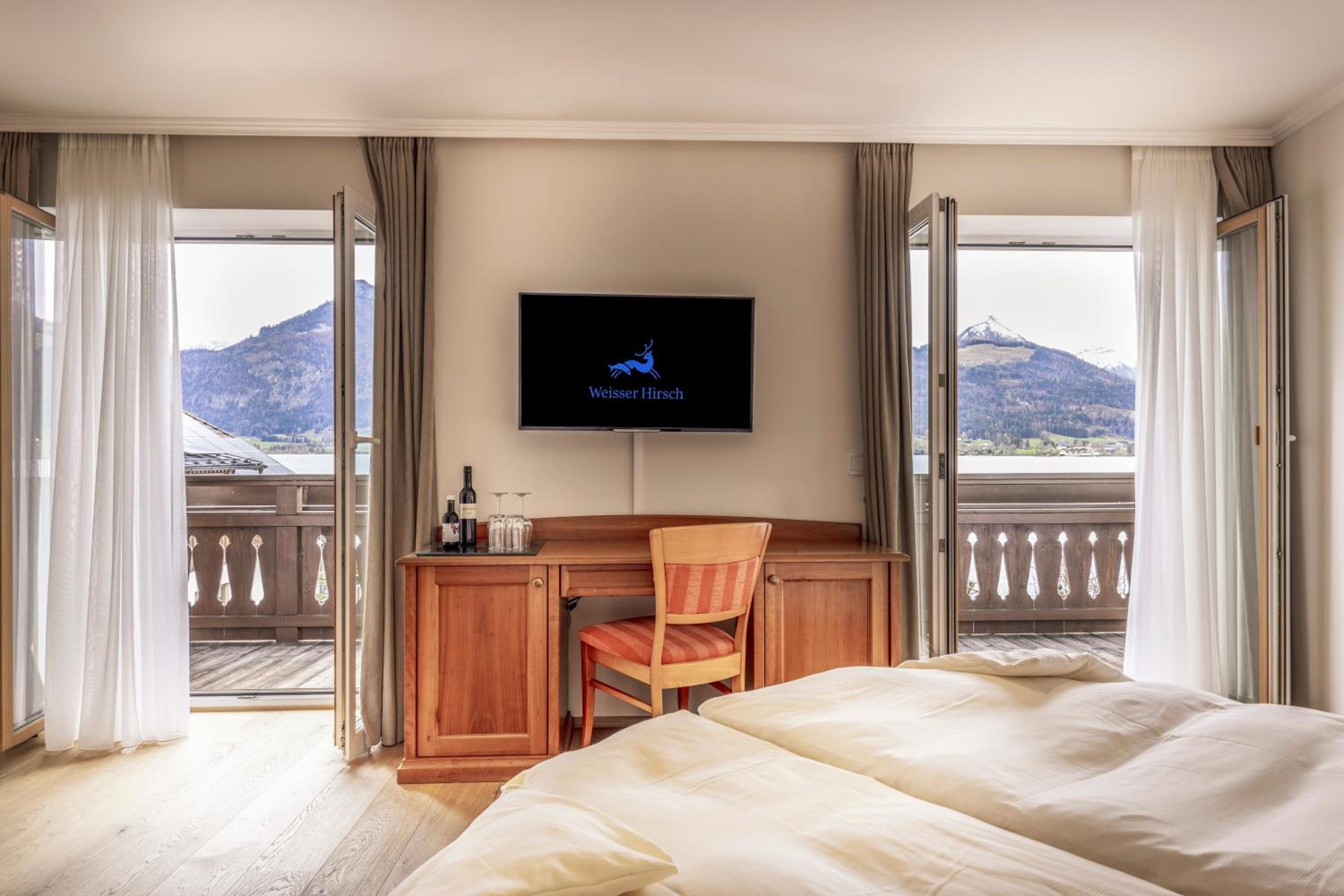 Double Room with Lake View photo 1