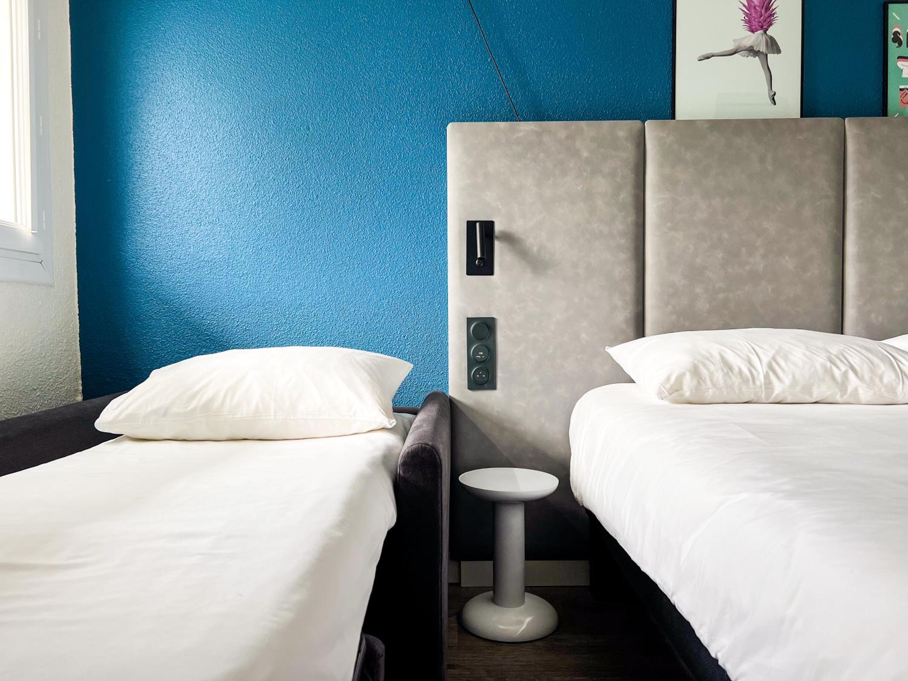Double Room (2 Adults + 1 Child) - Photo 5