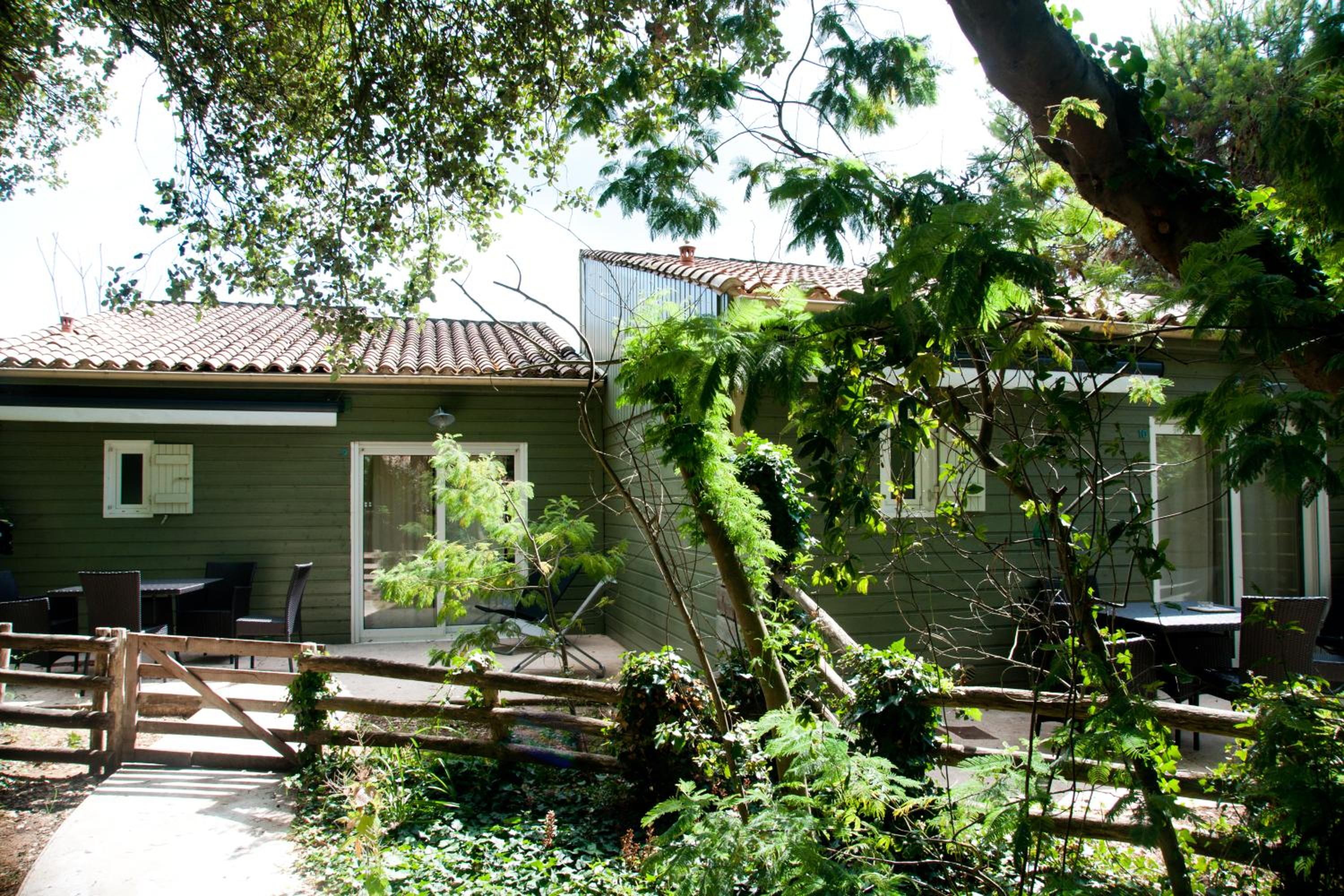 Two-Bedroom House photo 2