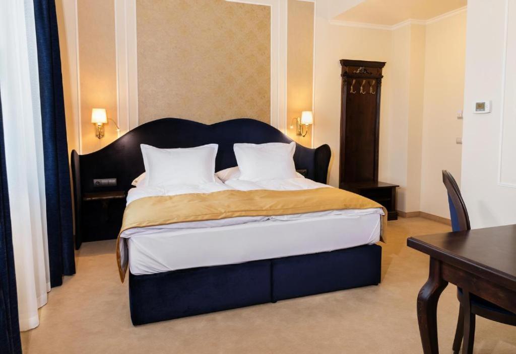 Superior King Room photo 2