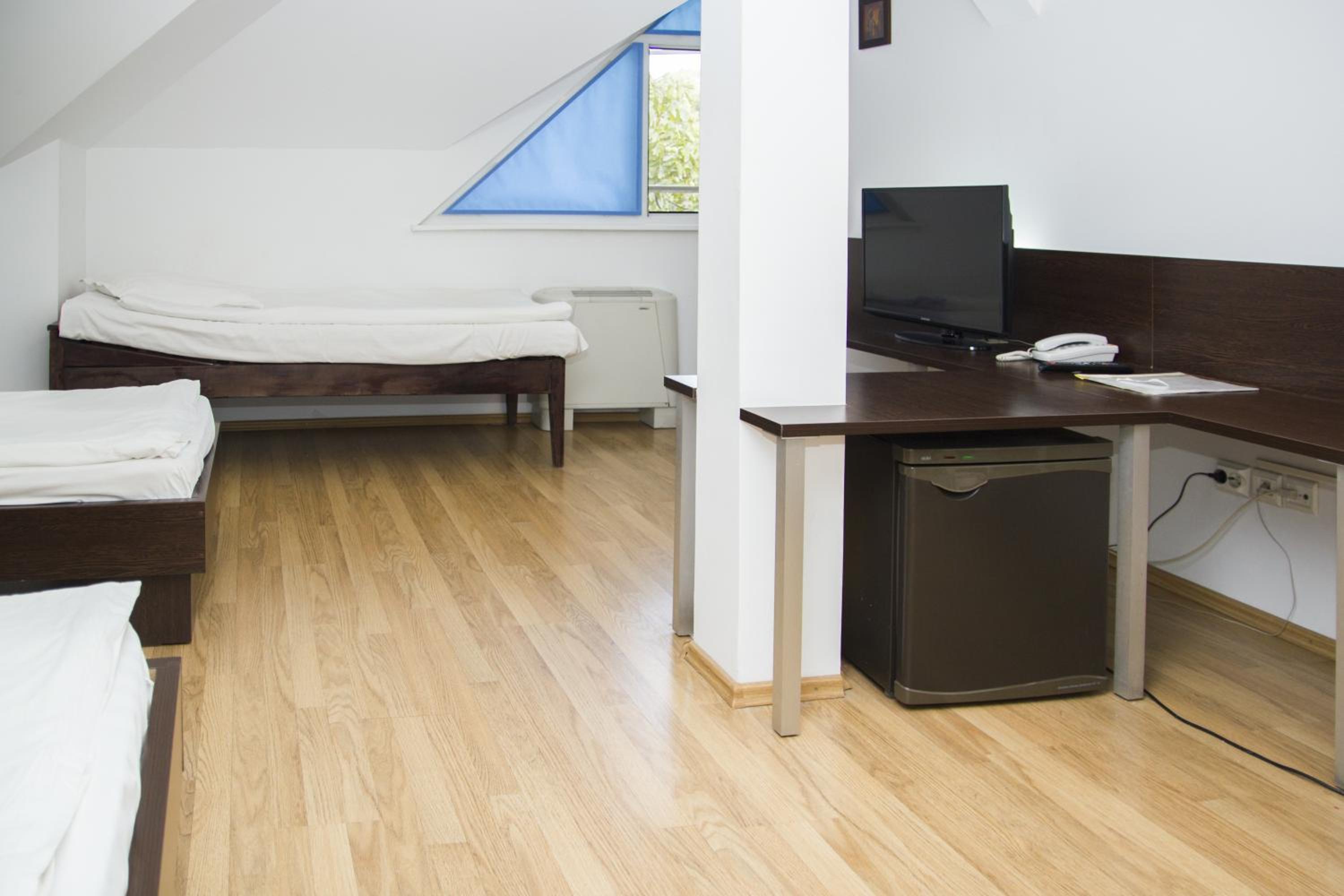 Family Room - Photo 3