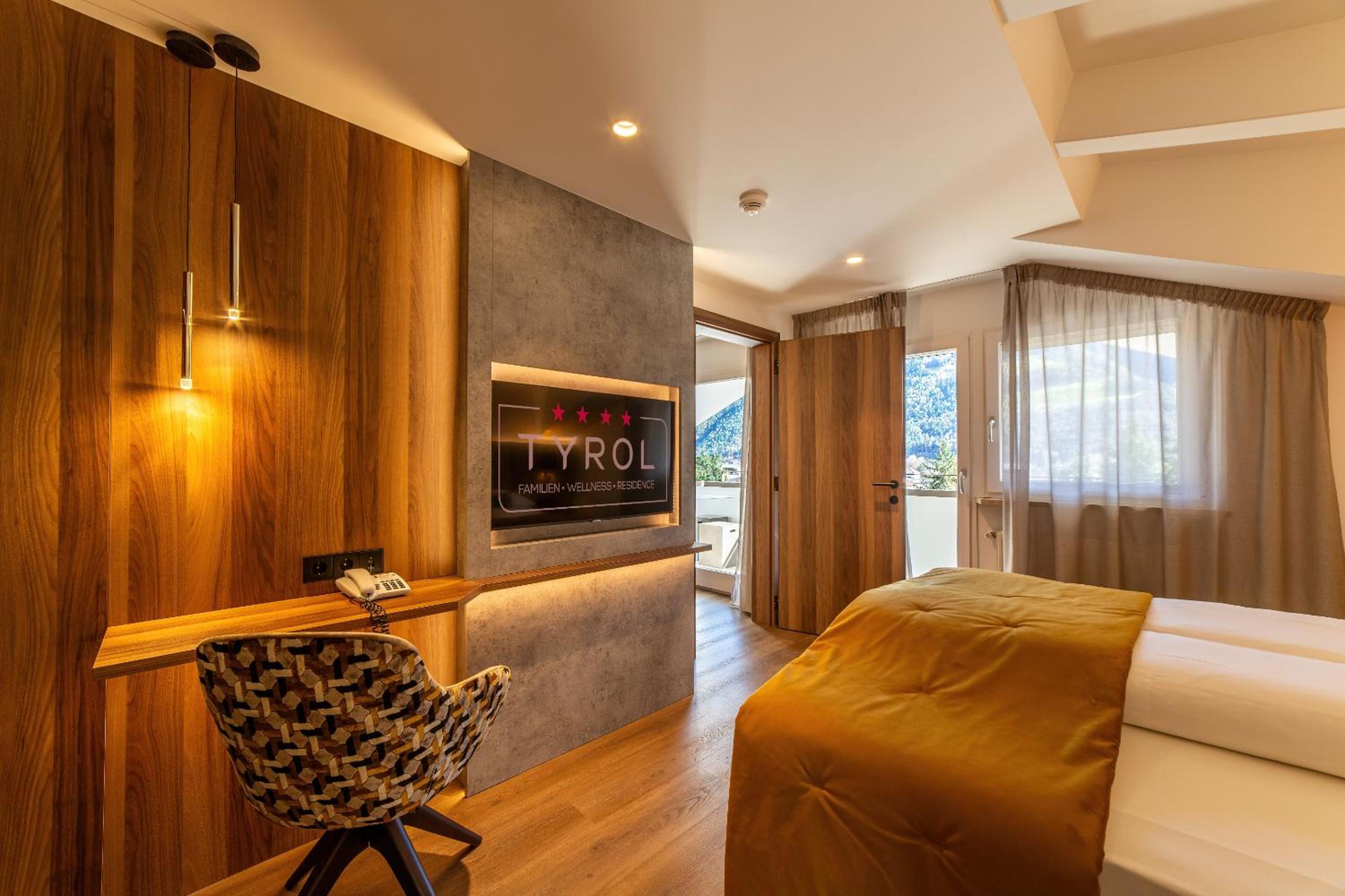 Deluxe Family Suite photo 1