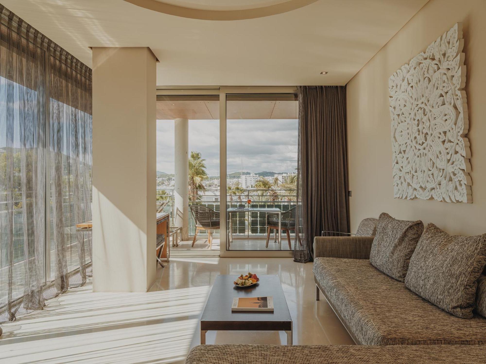 Suite en Esquina con Amplia Terraza y acceso al SPA